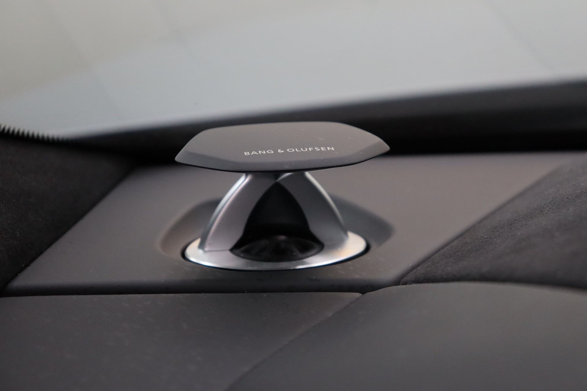 LAMBORGHINI Urus E-Gear-image-22