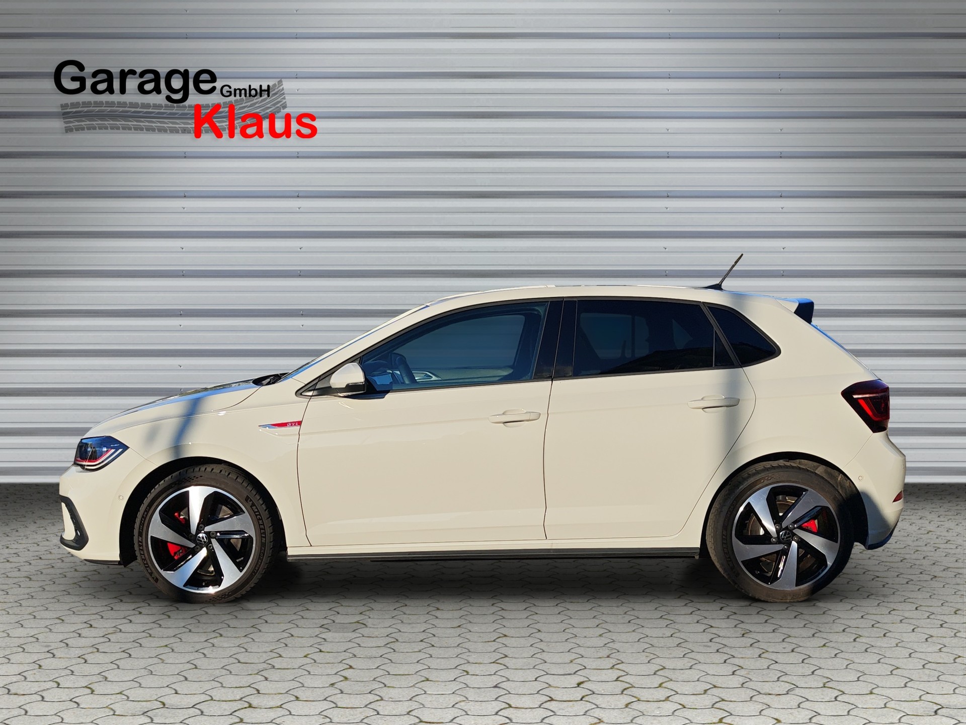 VW Polo 2.0 TSI GTI DSG-image-2