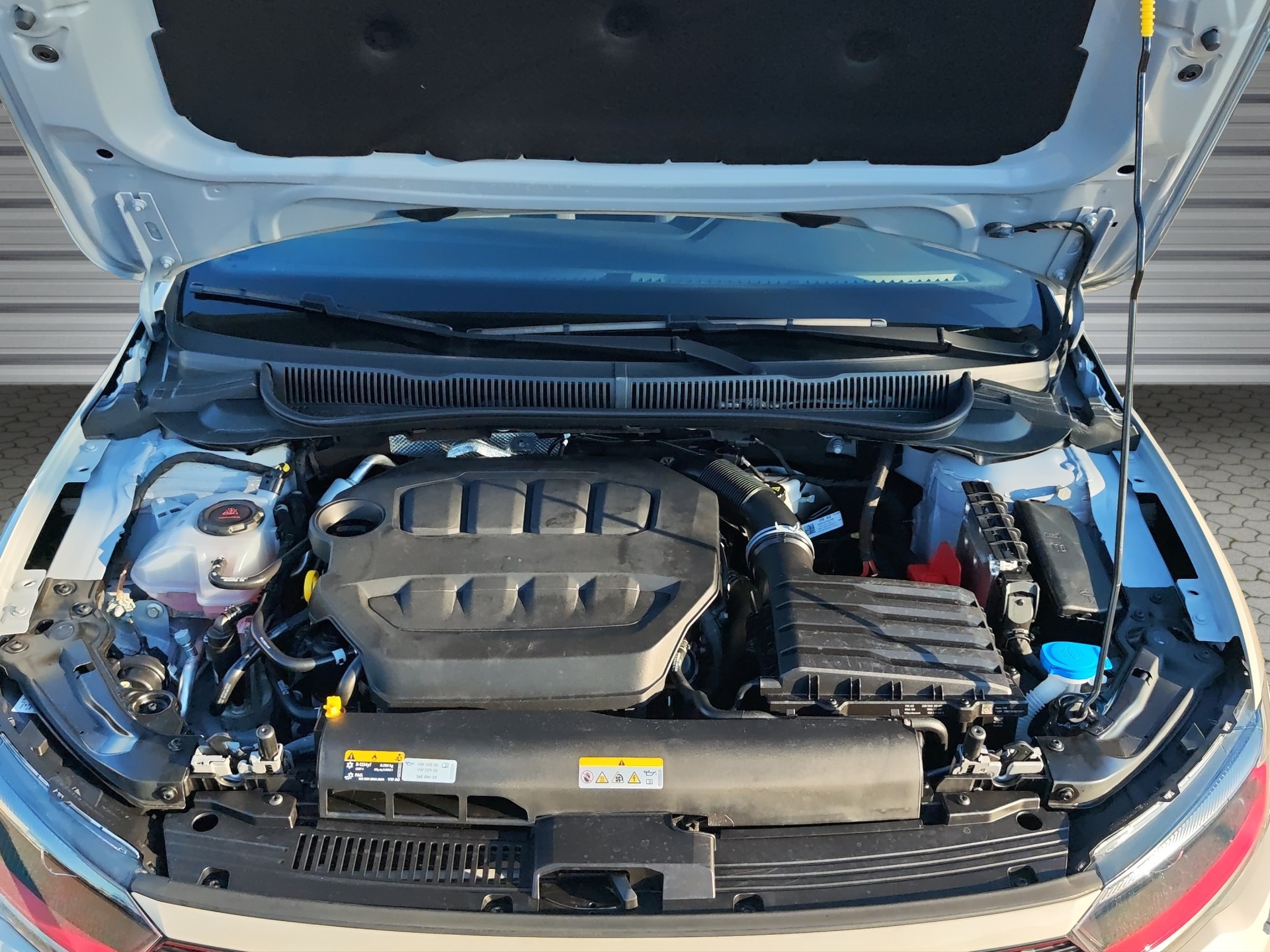 VW Polo 2.0 TSI GTI DSG-image-14