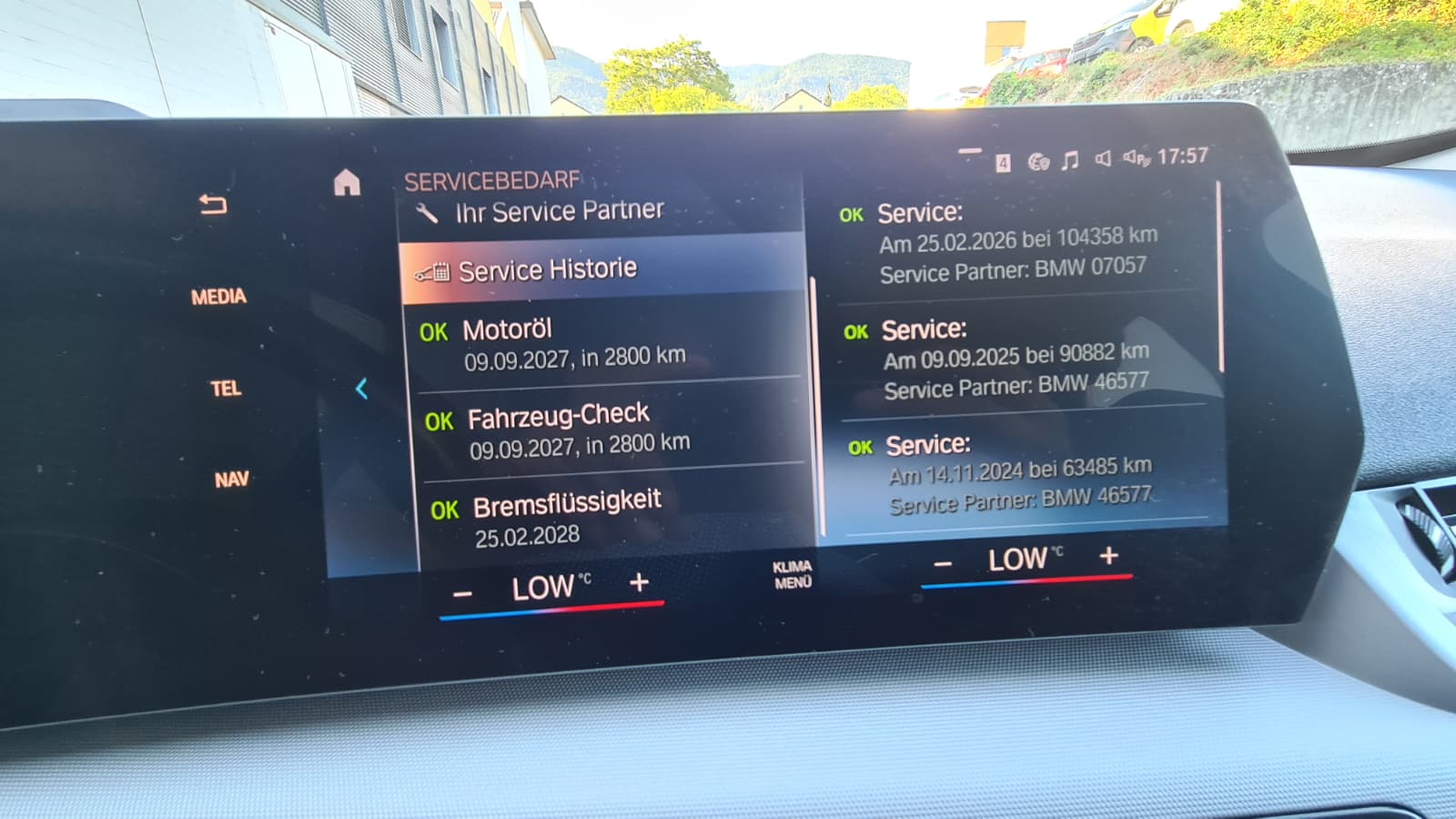 BMW X1 xDrive 20d 48V ** Gr-Navi ** RF-Kamera 360° ** Anh-Kupplung ** Sitzheizung ** H-UP-Disp ** PDC V+H ** Neues Modell 2023 **-image-16
