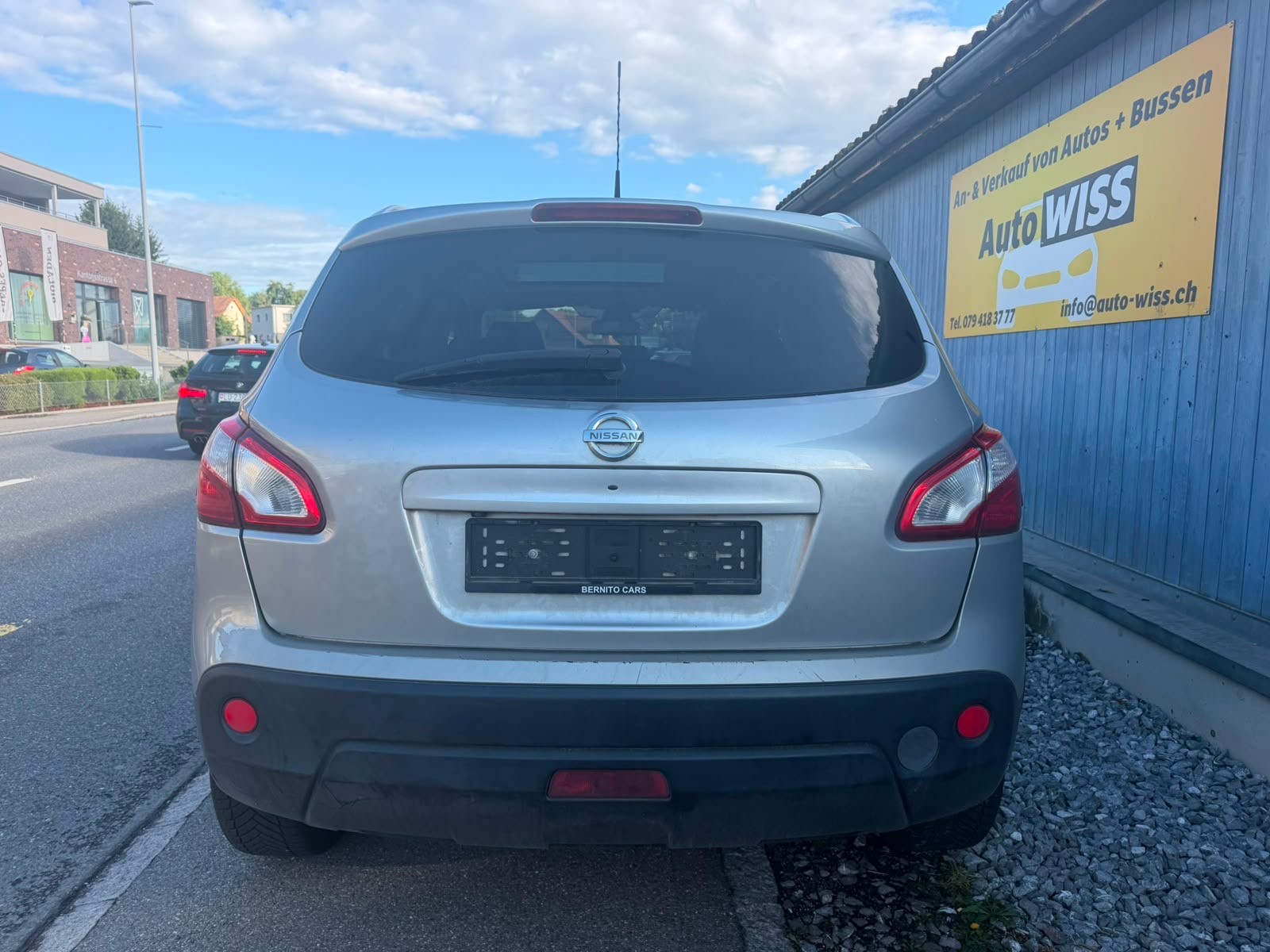 NISSAN Qashqai 2.0 dCi 4WD tekna-image-4
