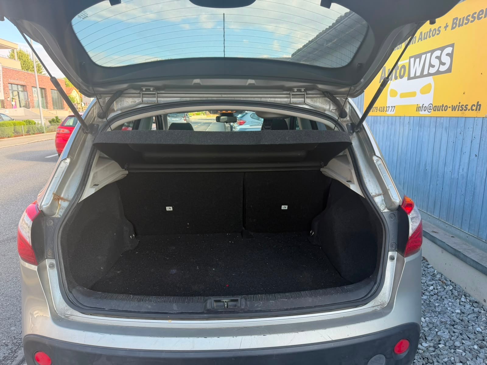 NISSAN Qashqai 2.0 dCi 4WD tekna-image-14