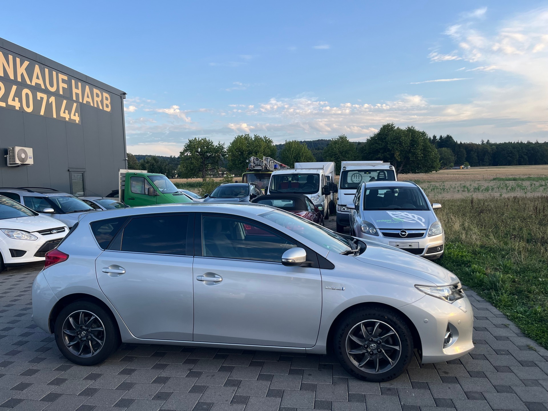 TOYOTA Auris 1.8 16V HSD Linea Sol-image-2