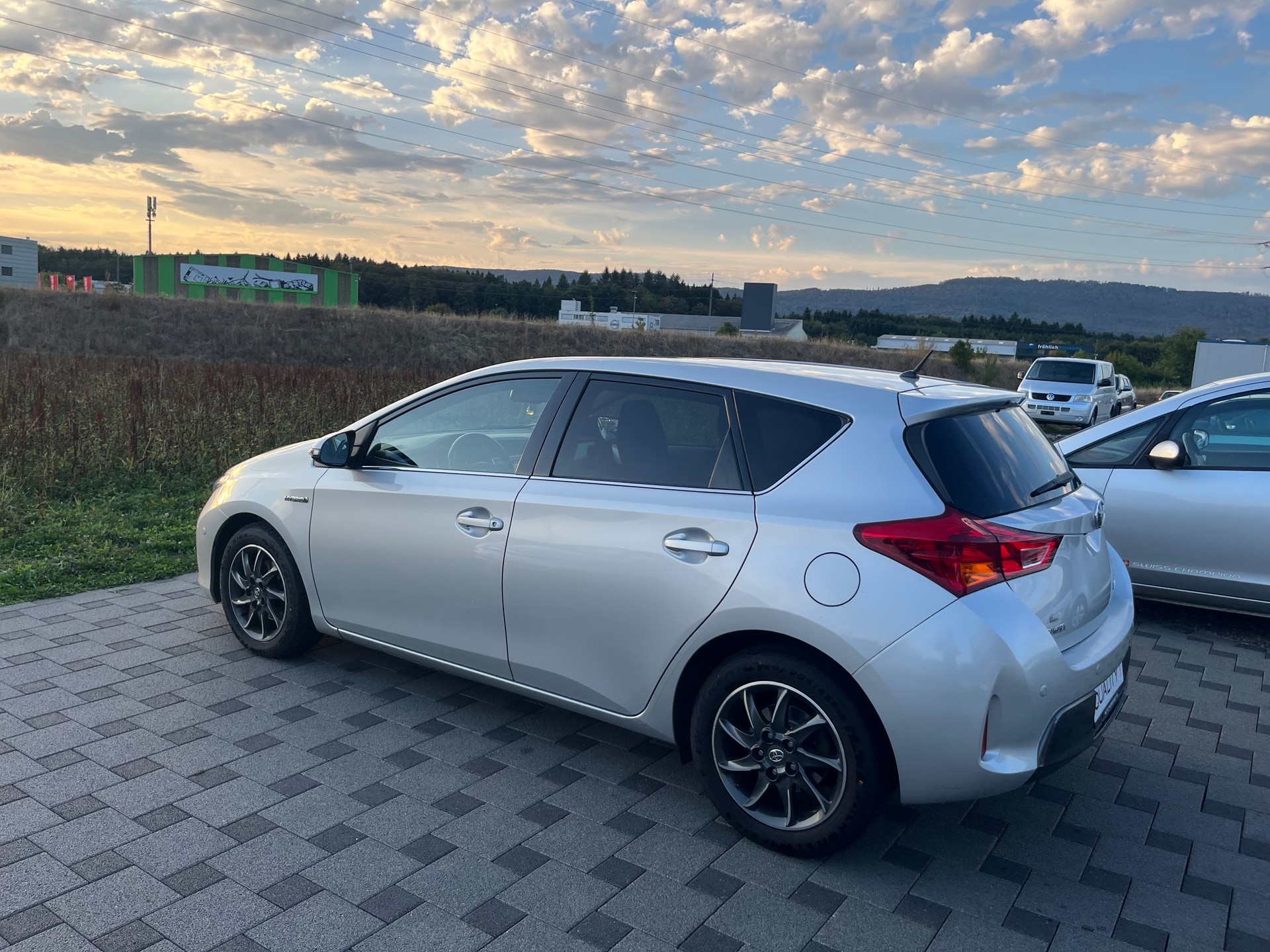 TOYOTA Auris 1.8 16V HSD Linea Sol-image-7