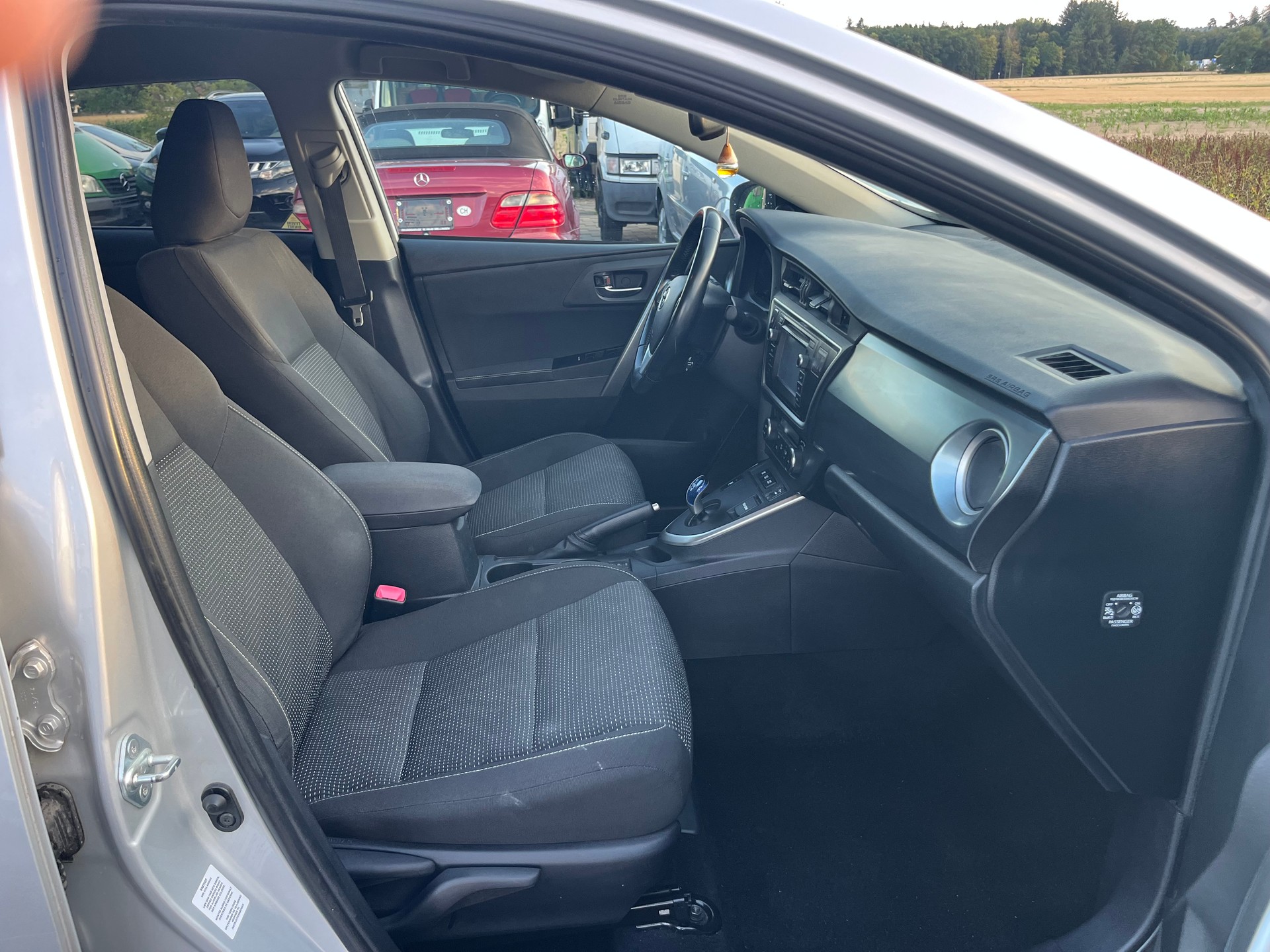 TOYOTA Auris 1.8 16V HSD Linea Sol-image-11