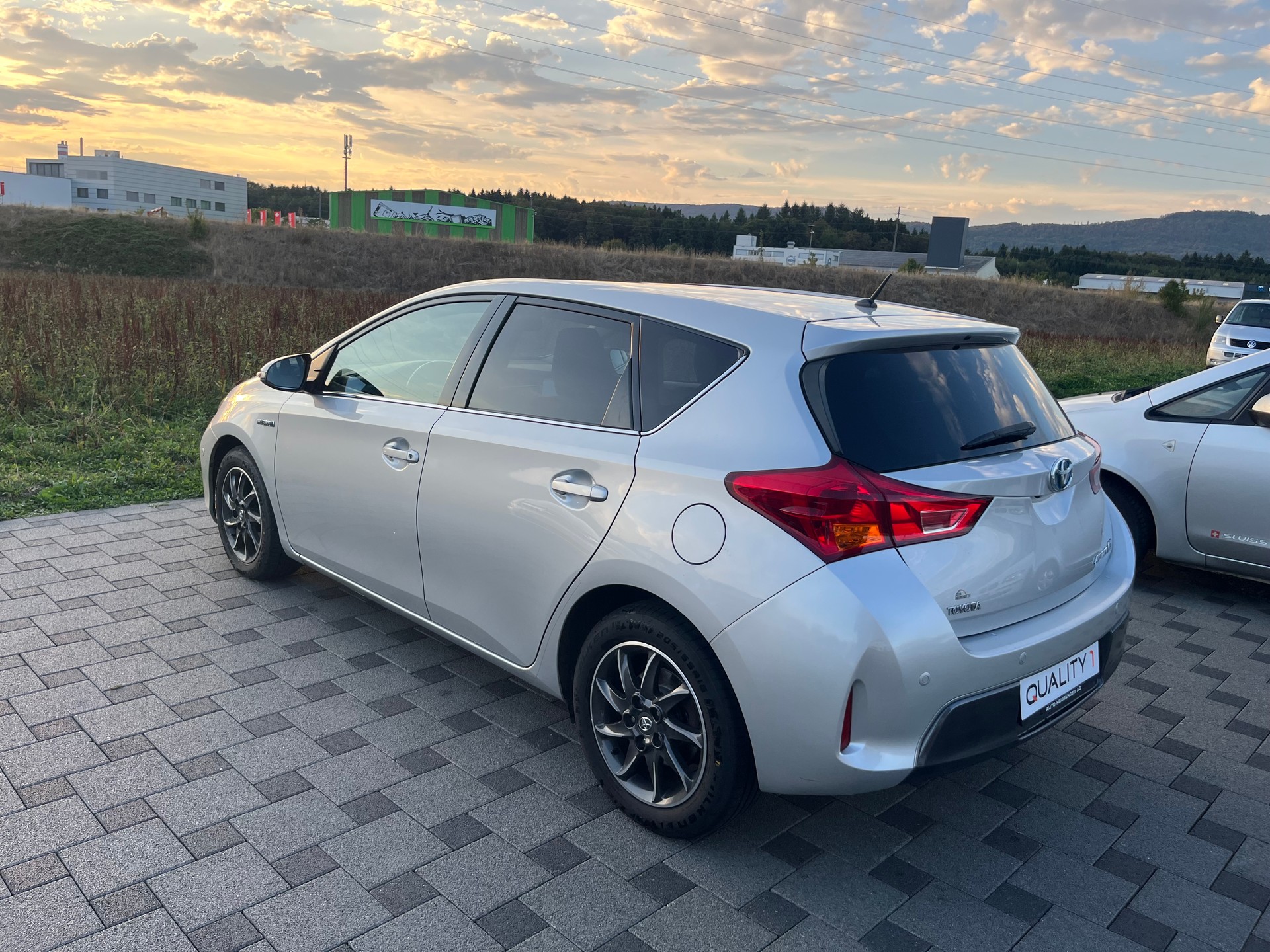 TOYOTA Auris 1.8 16V HSD Linea Sol-image-9