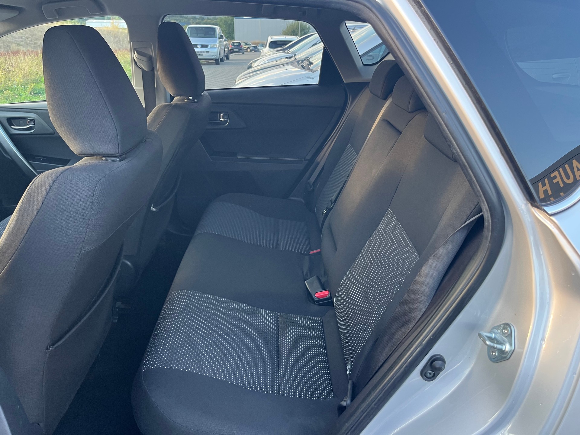 TOYOTA Auris 1.8 16V HSD Linea Sol-image-14