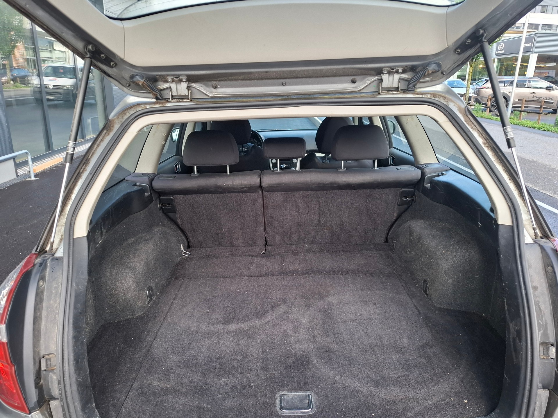 SUBARU Legacy 2.0R AWD Comfort-image-6