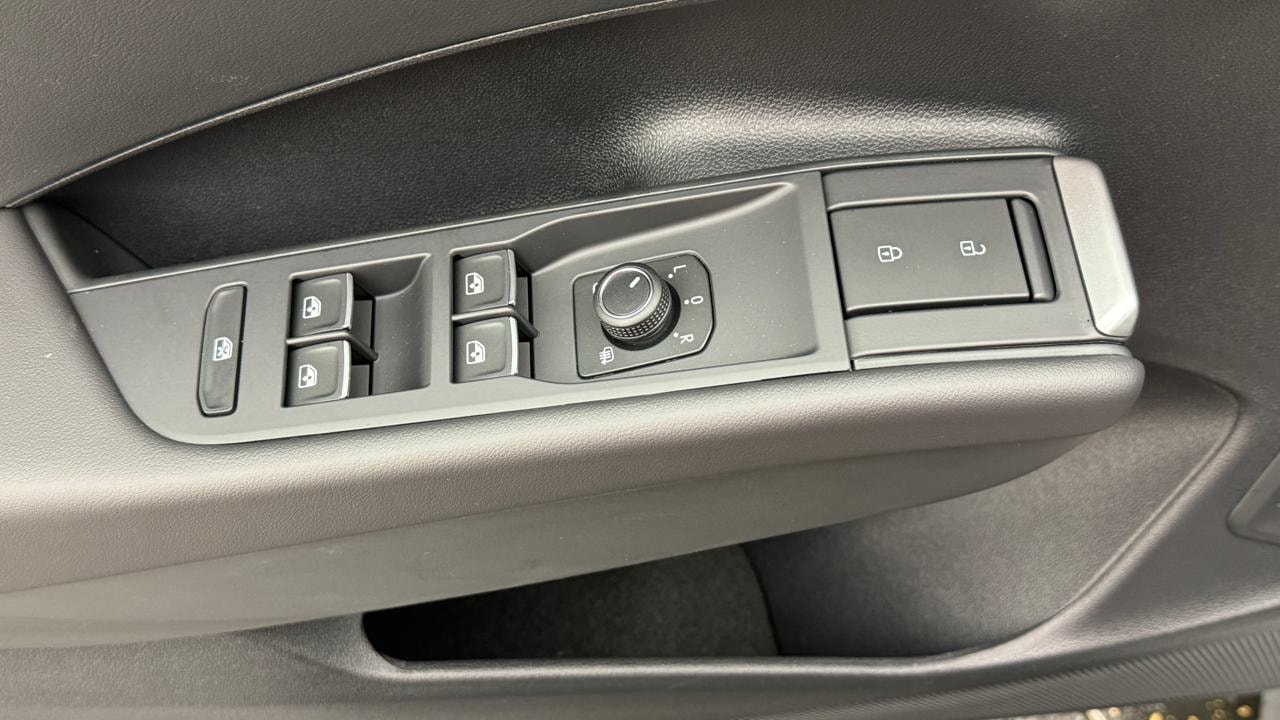 VW T-Roc 1.5 eTSI mHEV R-Line DSG-image-8