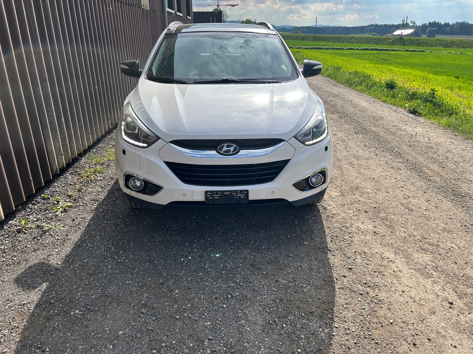 HYUNDAI iX 35 2.0 CRDi GO! Plus 4WD Automatic-image-1