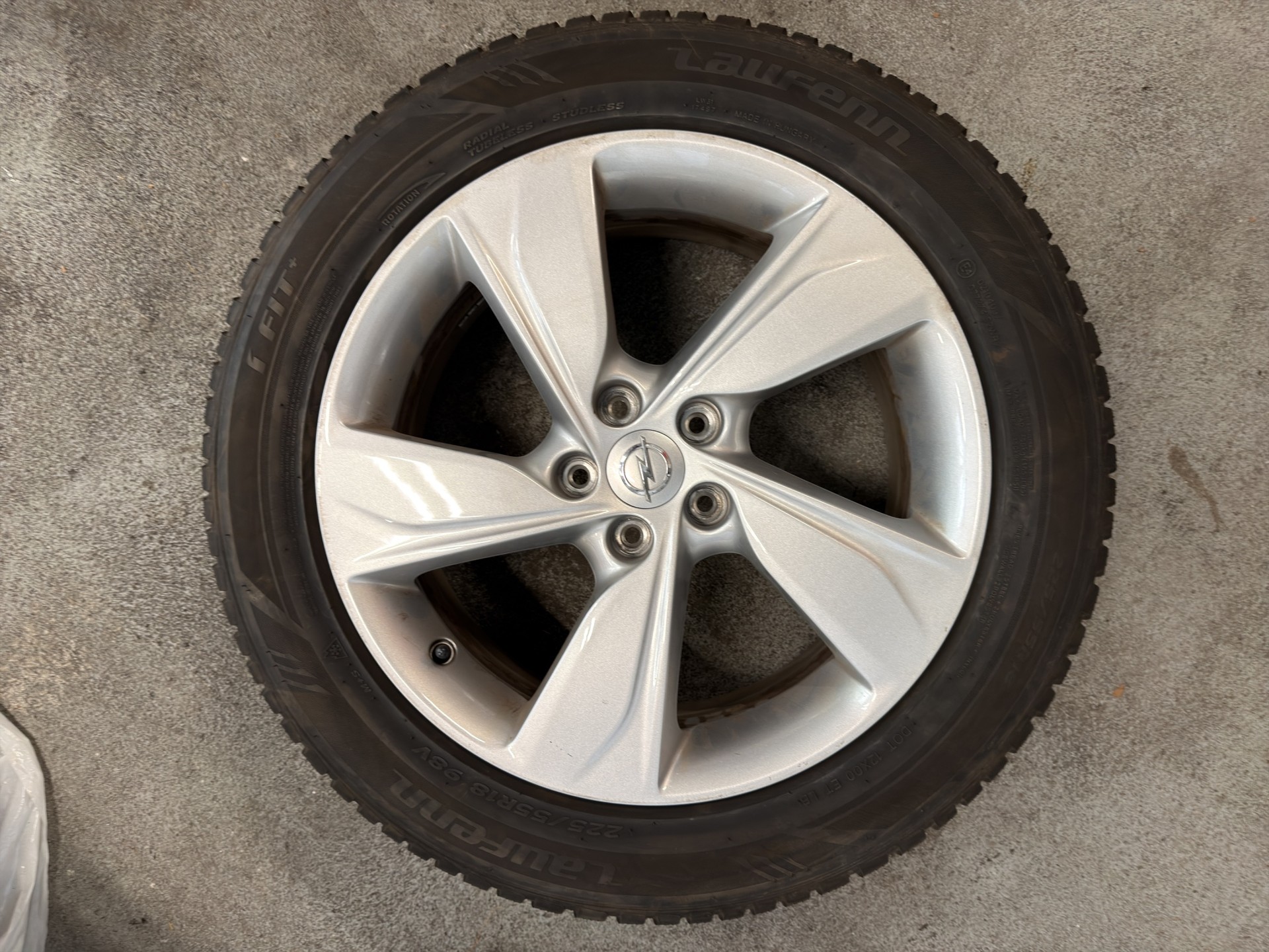 OPEL Grandland 1.6 Hybrid Elegance Automatik-image-17