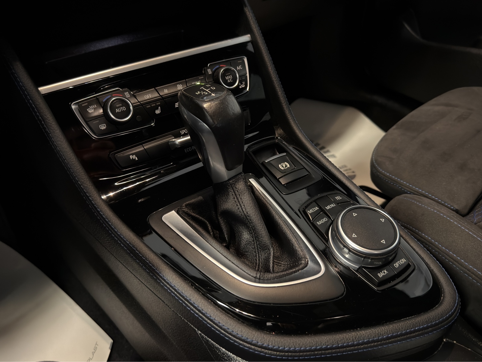 BMW 220d Active Tourer M Sport Steptronic-image-10