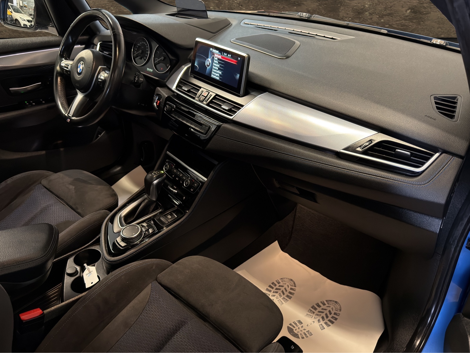 BMW 220d Active Tourer M Sport Steptronic-image-11