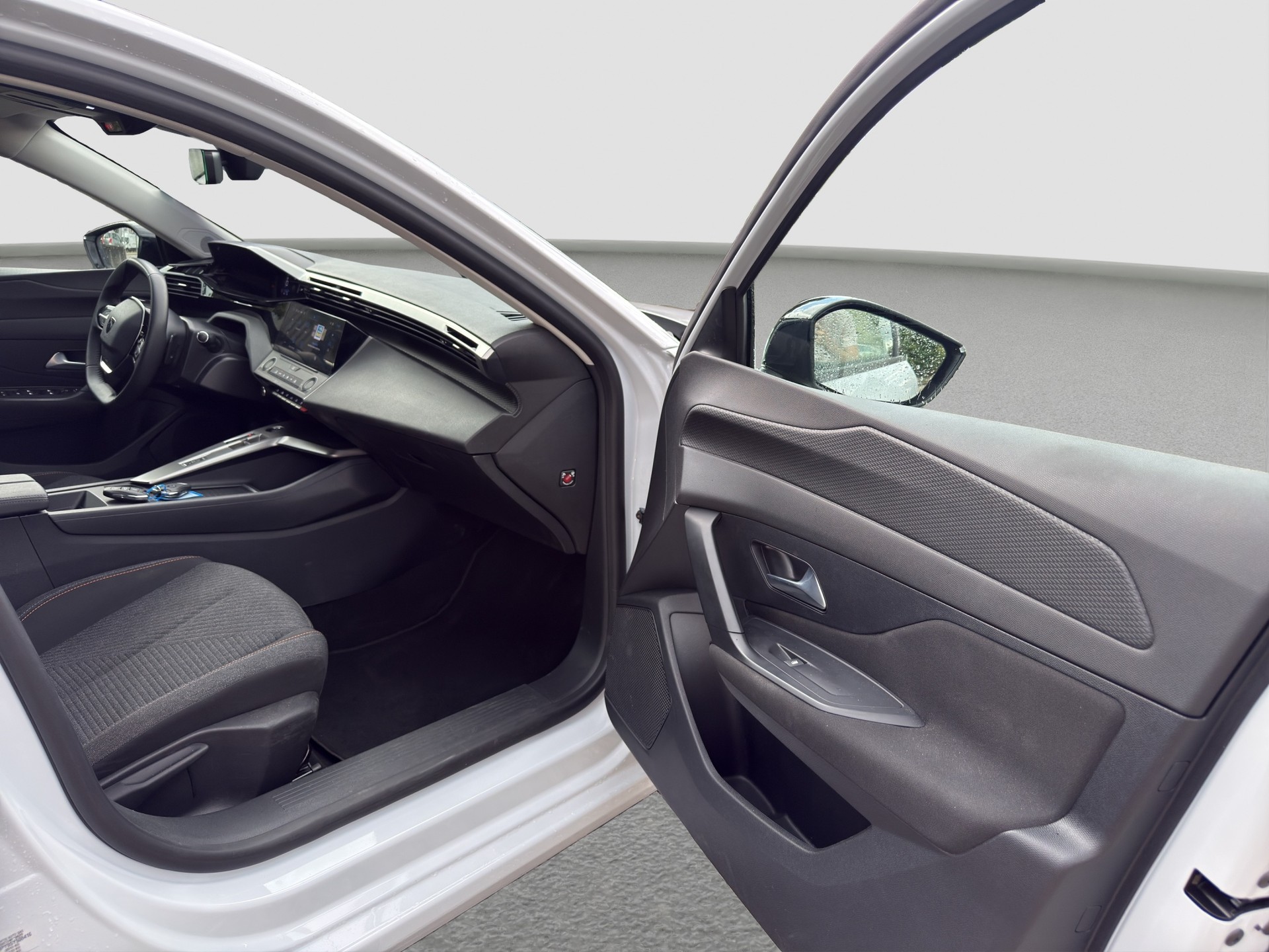 PEUGEOT 308 SW 1.2 Hybrid 136 Style ** Werkgarantie bis 5/2028 oder 100'000 km ** CH Auto ** 1. Hand ** Frisch ab Service **-image-8