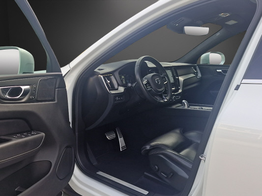VOLVO XC60 T8 eAWD R-Design-image-9