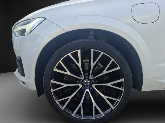 VOLVO XC60 T8 eAWD R-Design-image-7