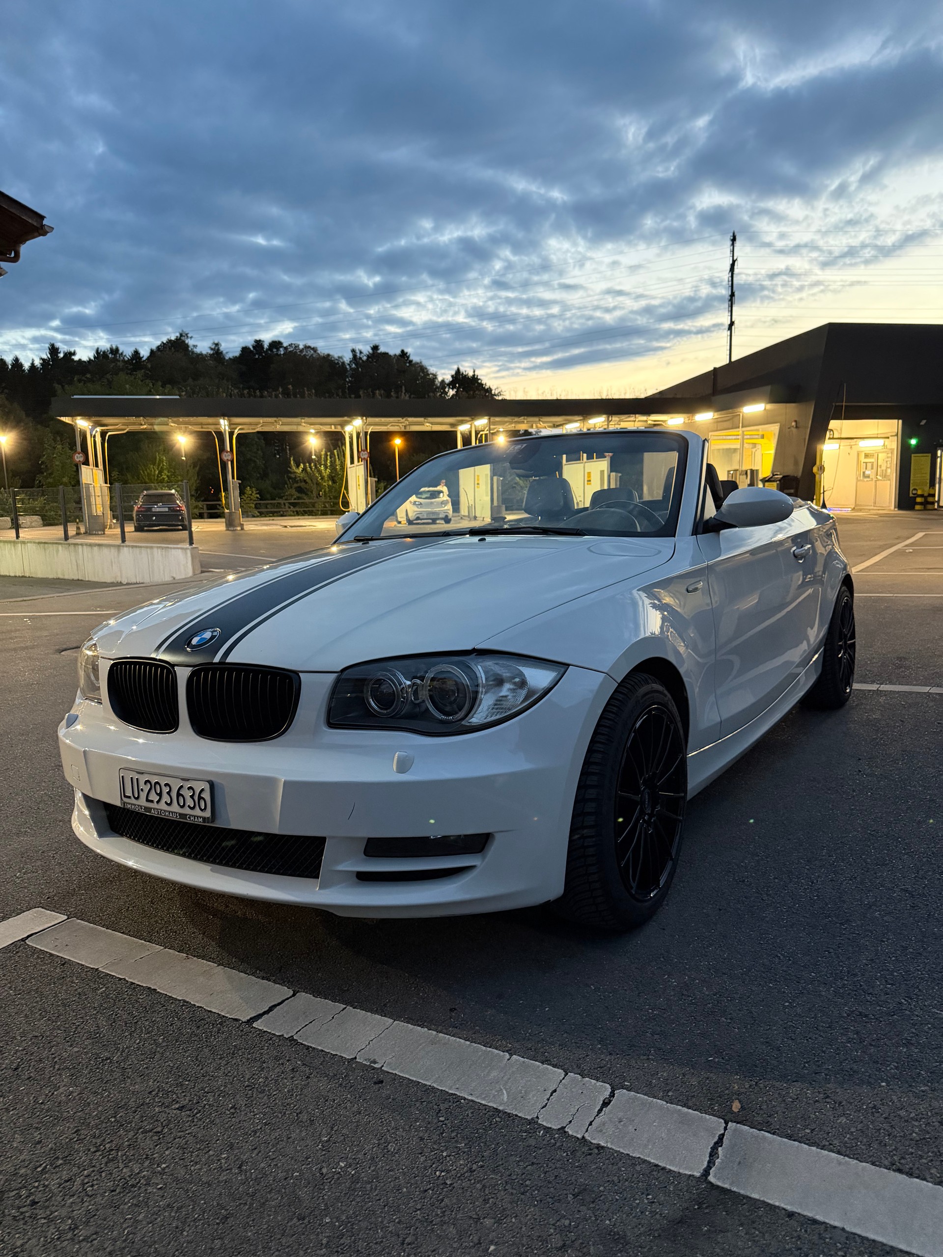 BMW 118i-image-2