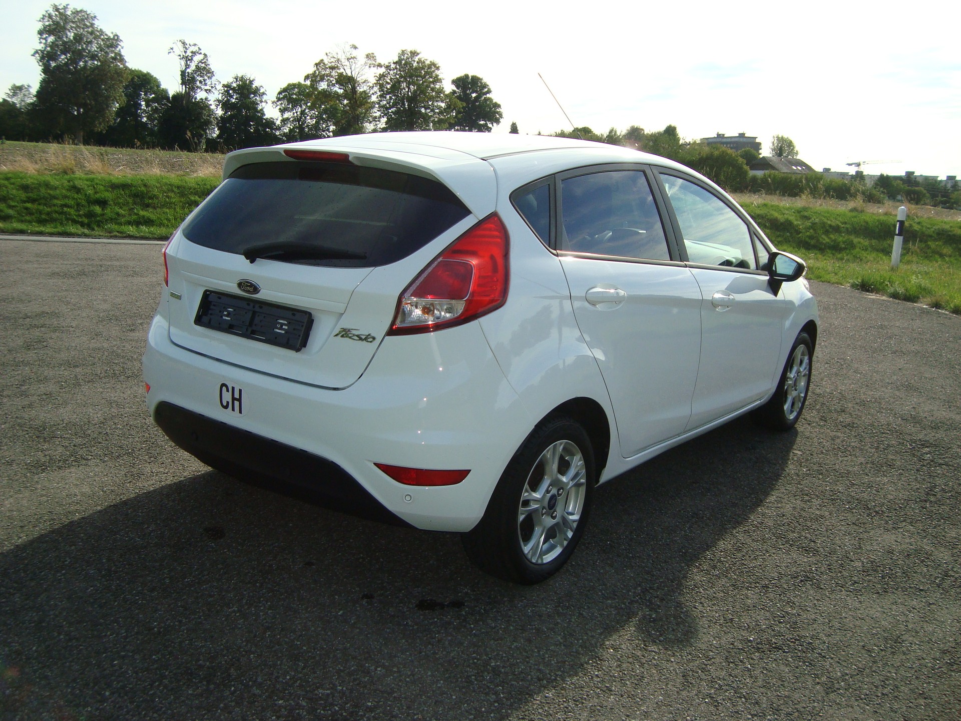 FORD Fiesta 1.0 SCTi Sync PowerShift-image-2