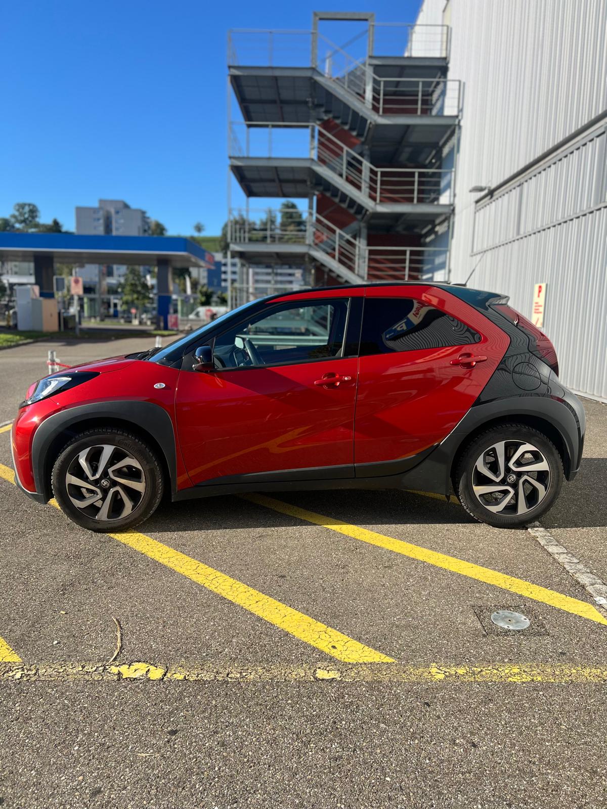TOYOTA 1.0 VVT-i Trend-image-2