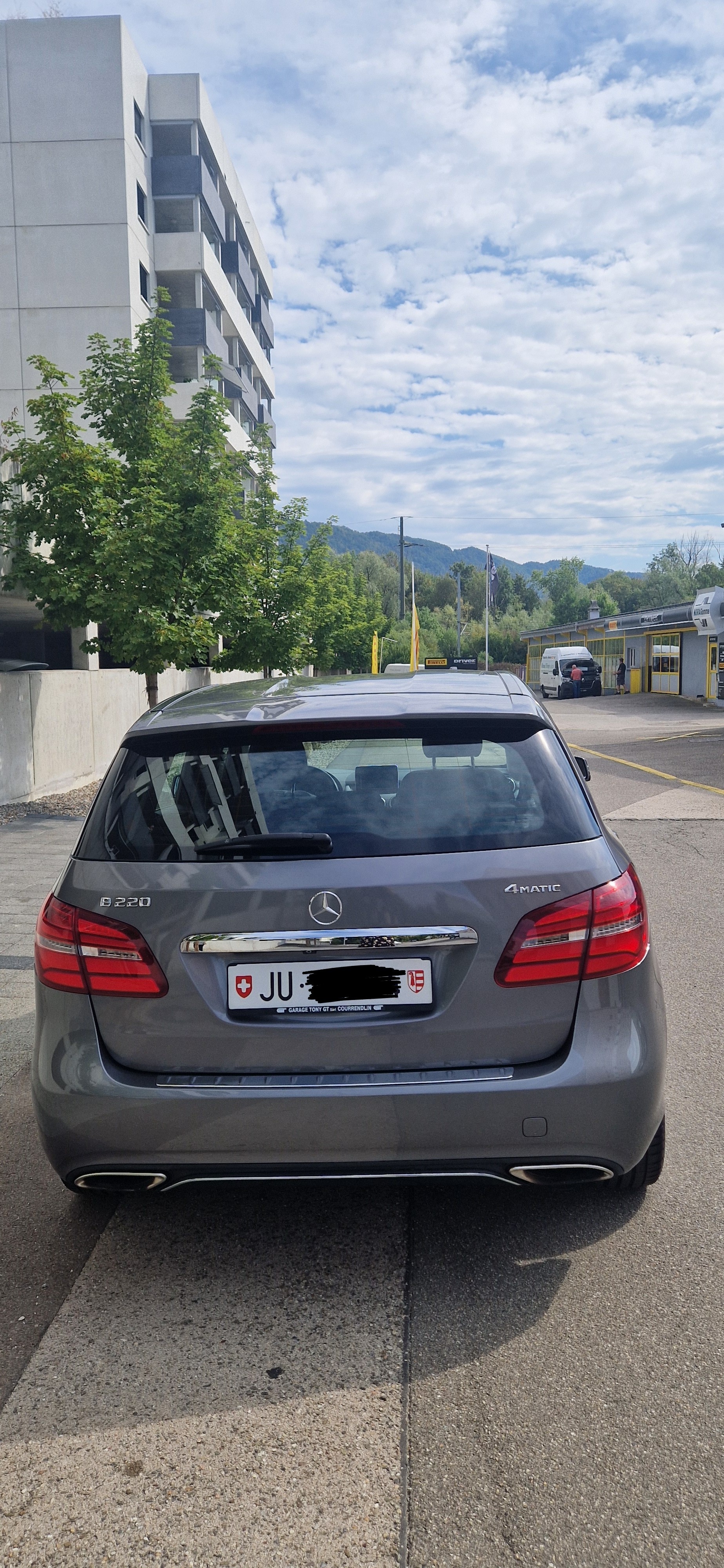 MERCEDES-BENZ B 220 4m-image-4