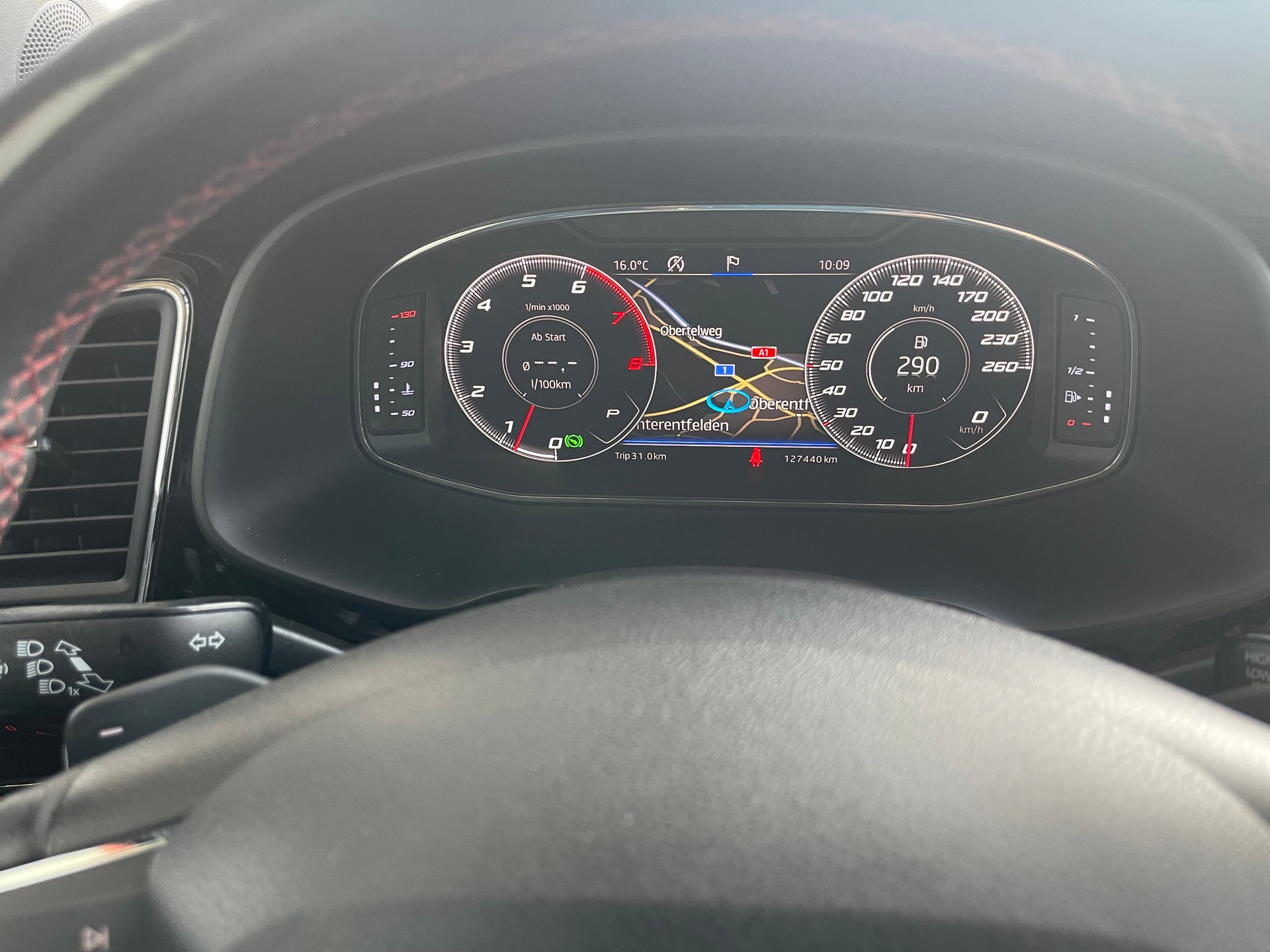 SEAT Leon 1.5 TSI EVO SWISS FR DSG-image-13