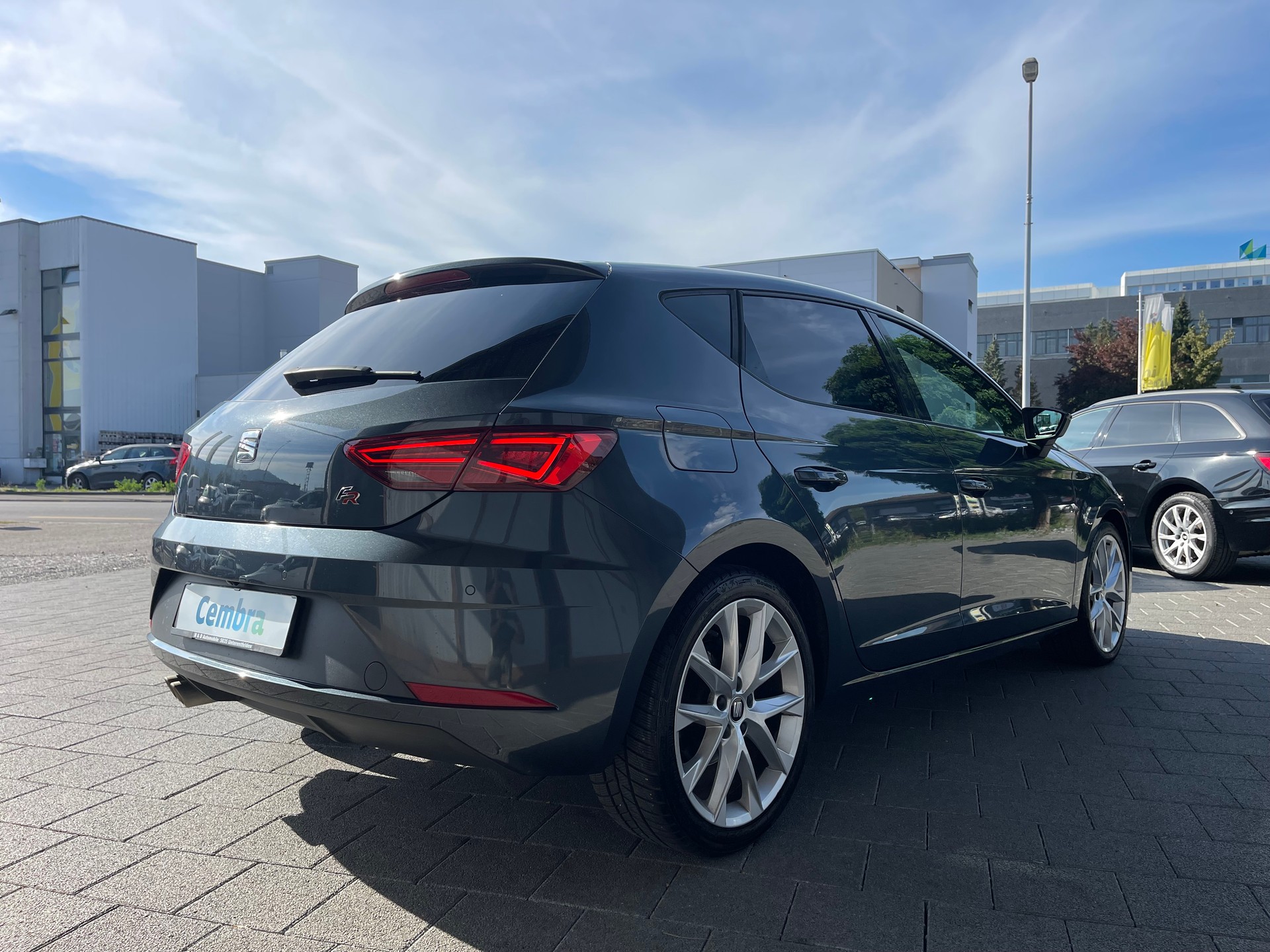 SEAT Leon 1.5 TSI EVO SWISS FR DSG-image-4