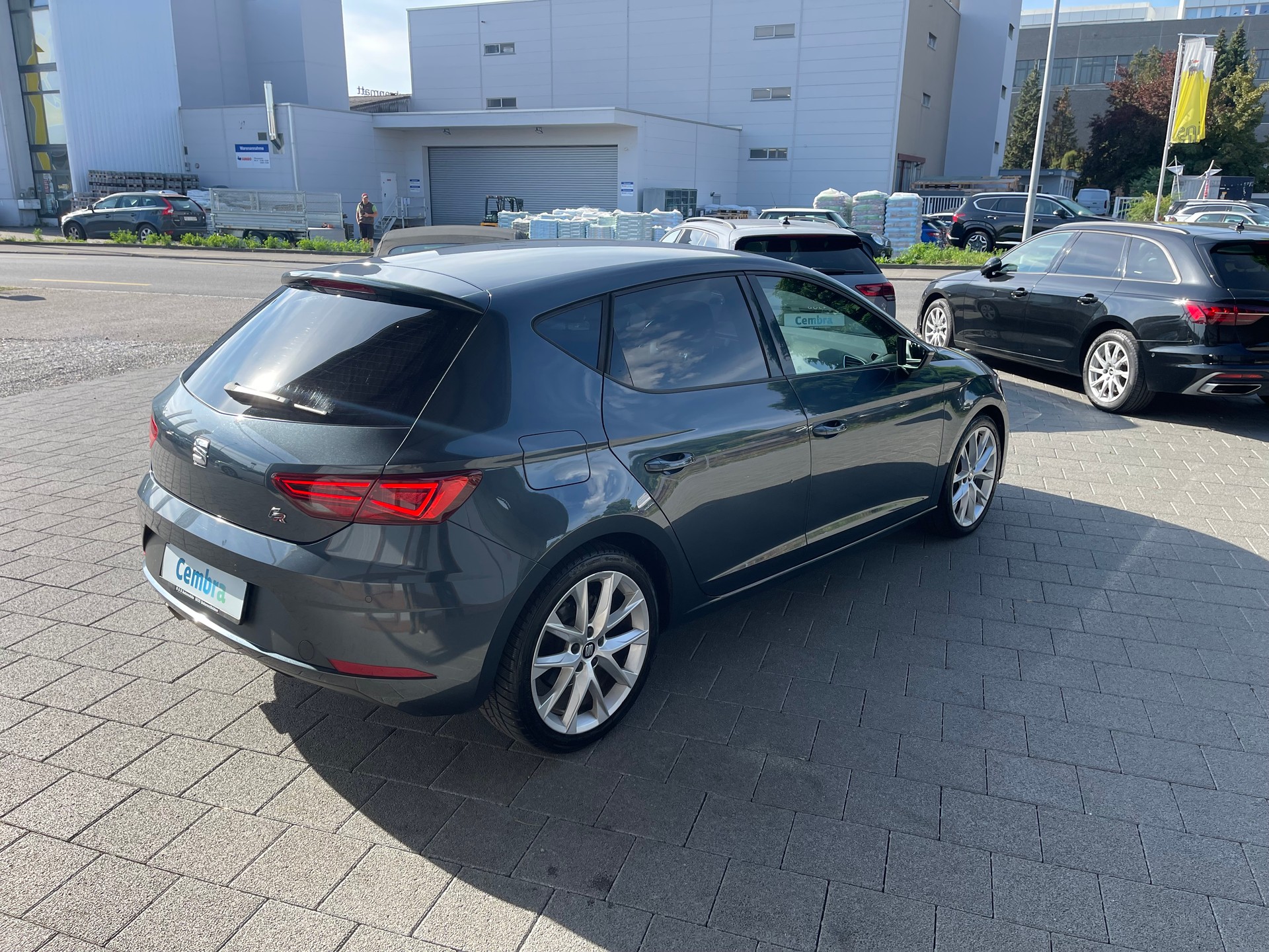 SEAT Leon 1.5 TSI EVO SWISS FR DSG-image-5