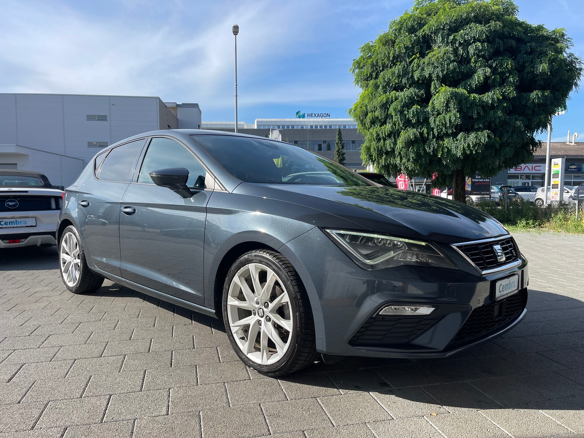 SEAT Leon 1.5 TSI EVO SWISS FR DSG-image-2