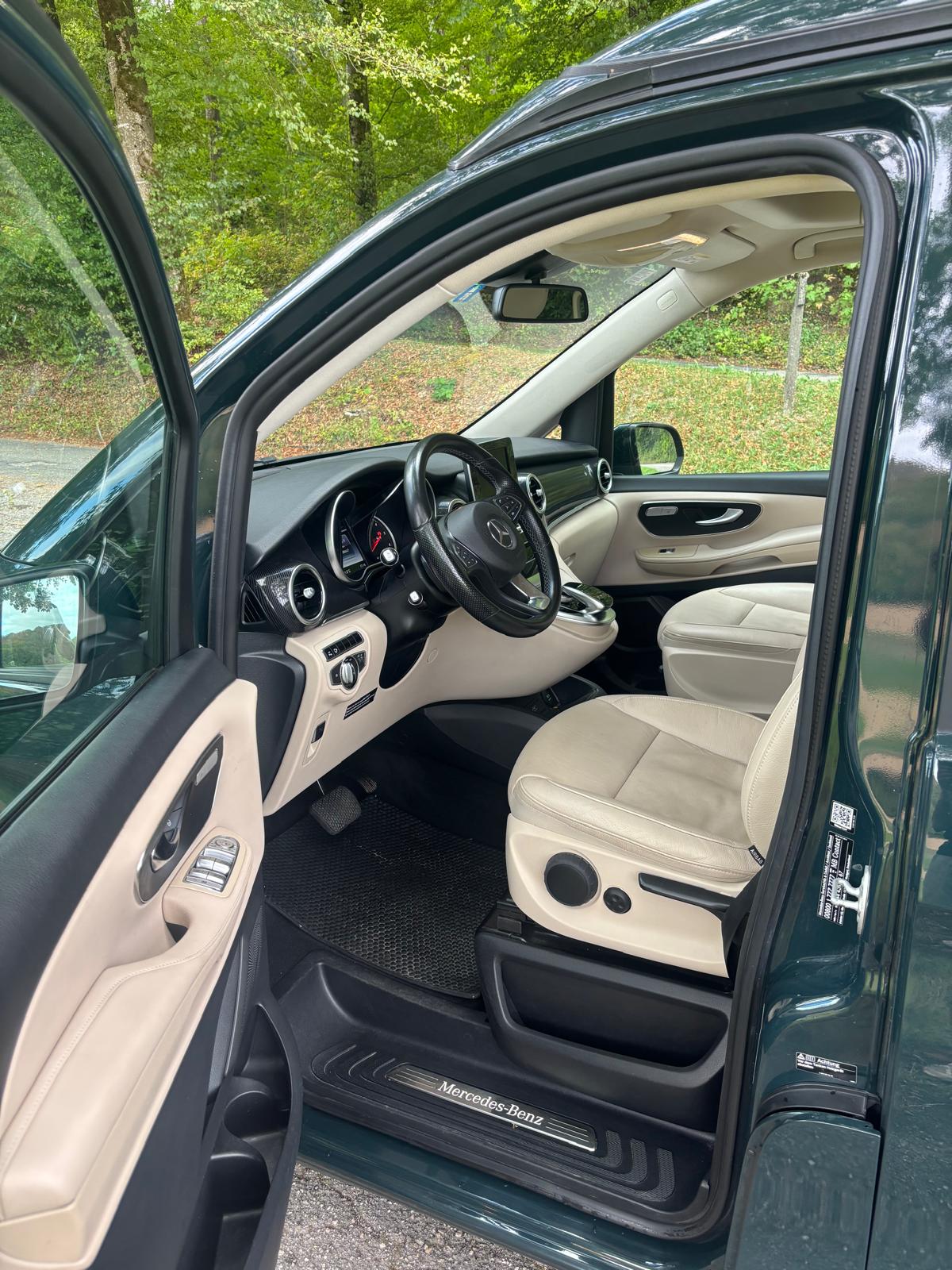 MERCEDES-BENZ V250 d-image-4