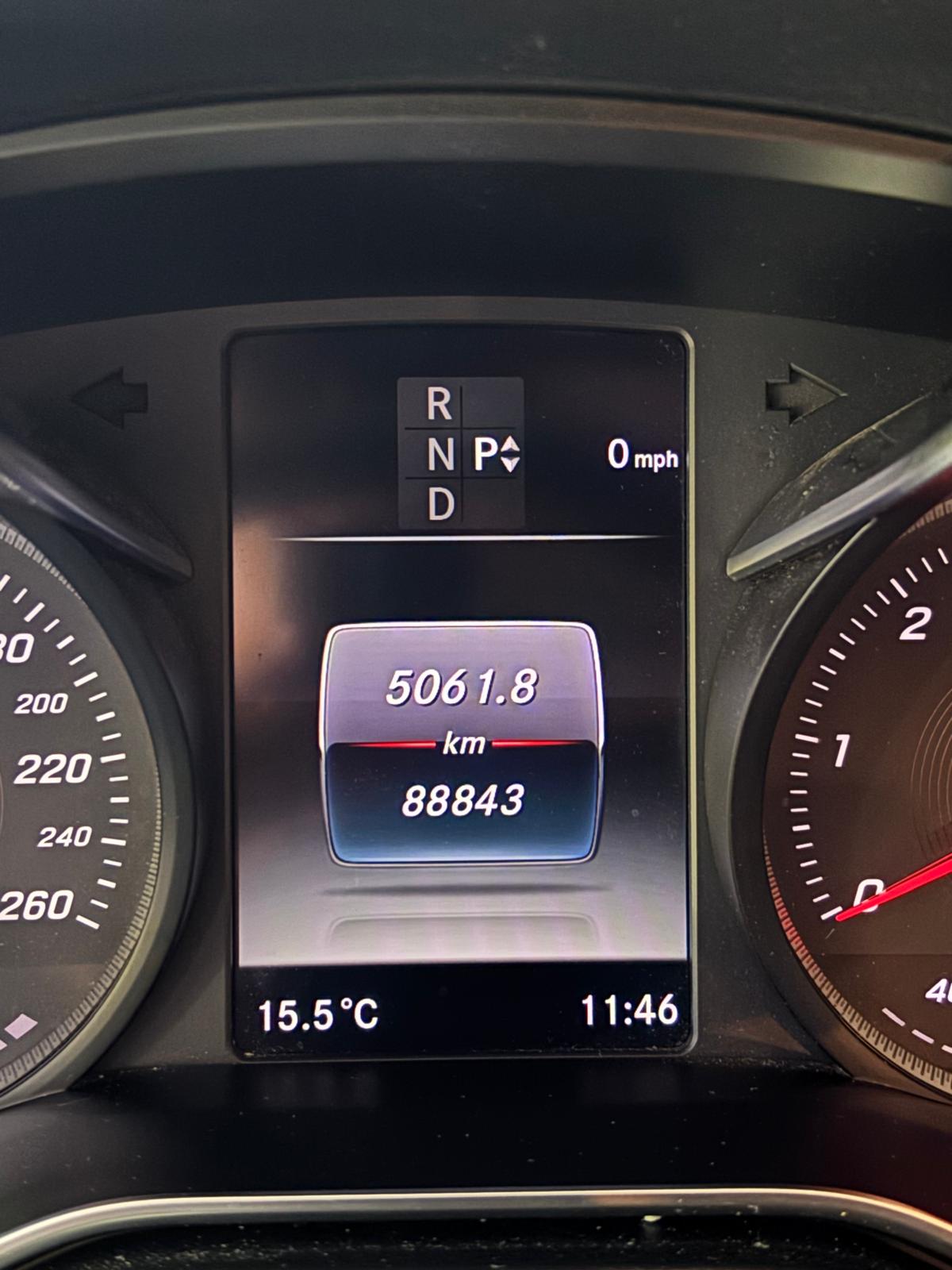 MERCEDES-BENZ V250 d-image-3