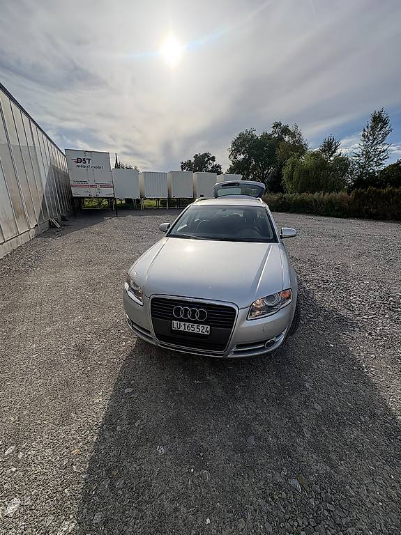AUDI A4-image-4