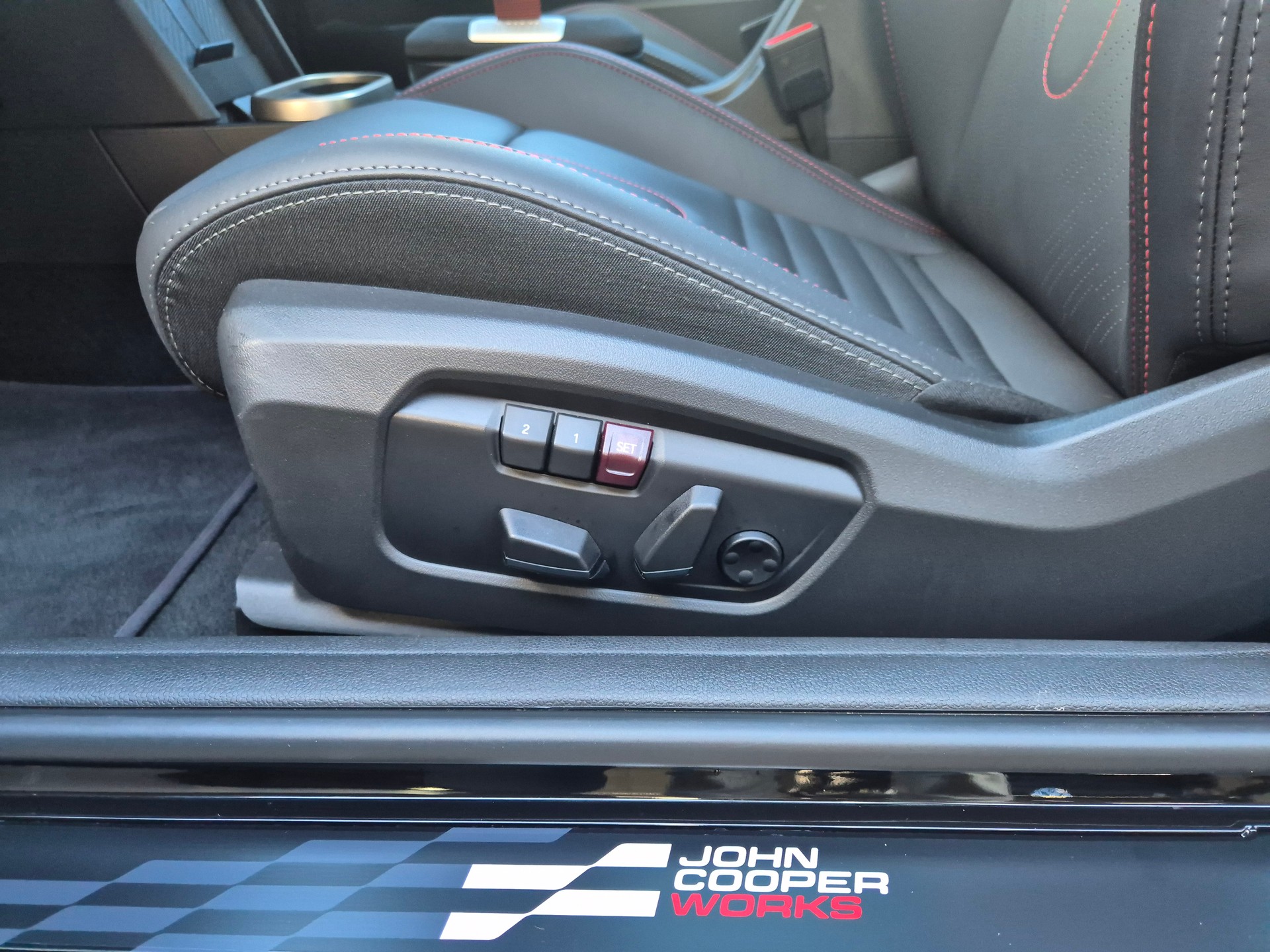 MINI Cooper John Cooper Works DKG-image-12