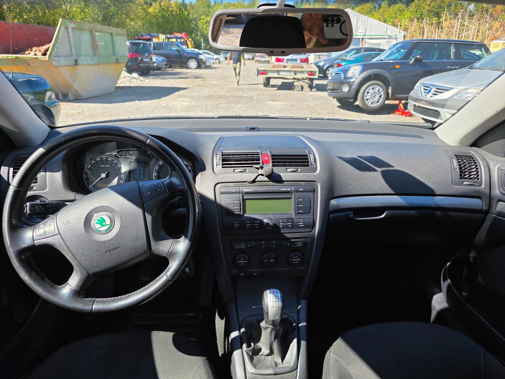 SKODA Octavia 2.0 FSI Adventure 4x4-image-9