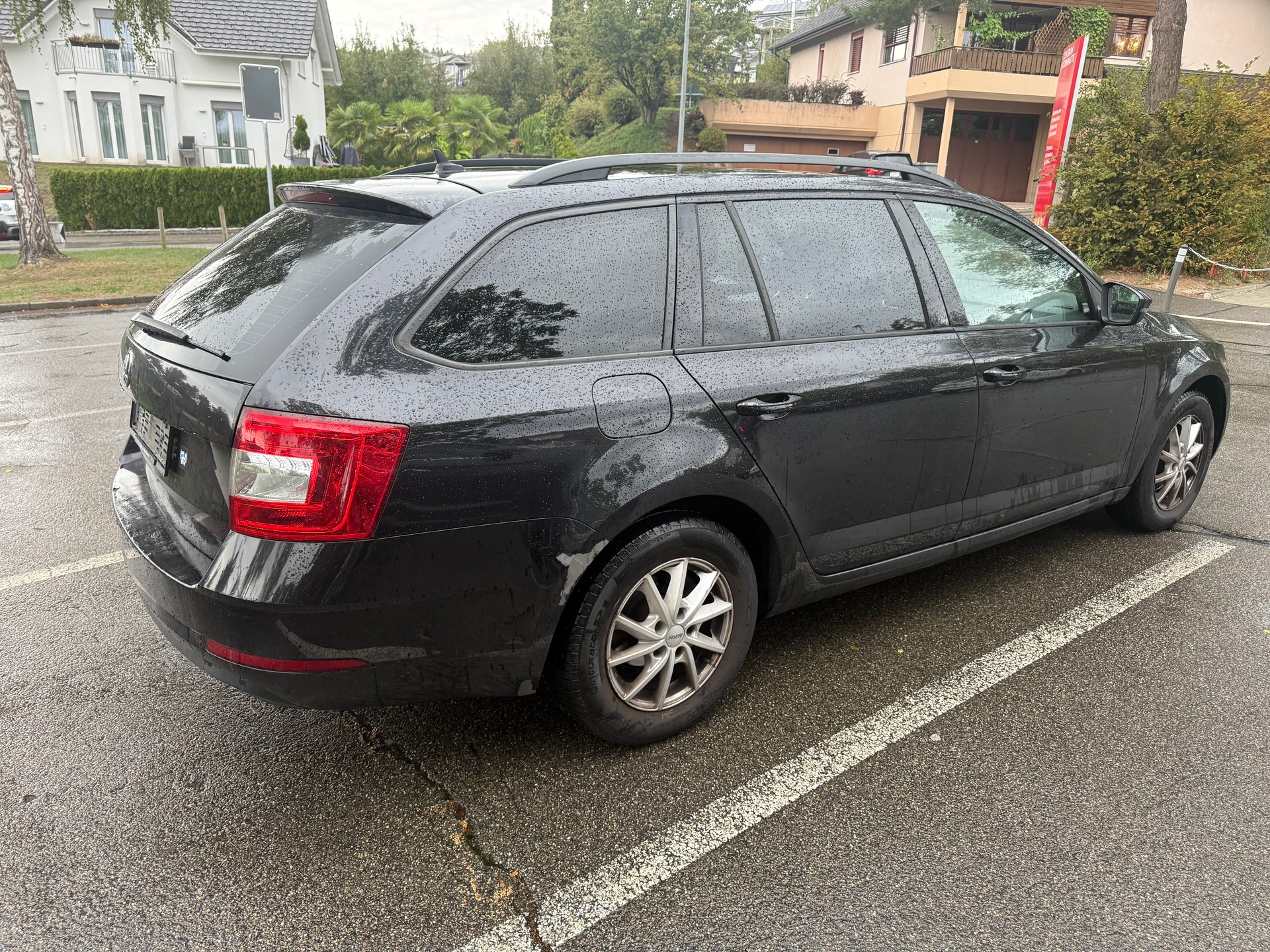 SKODA Octavia Combi 1.6 TDI Ambition-image-3
