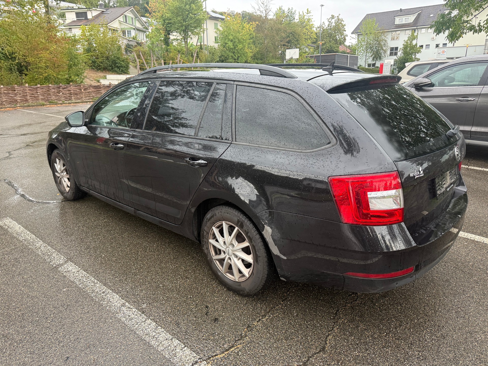 SKODA Octavia Combi 1.6 TDI Ambition-image-5
