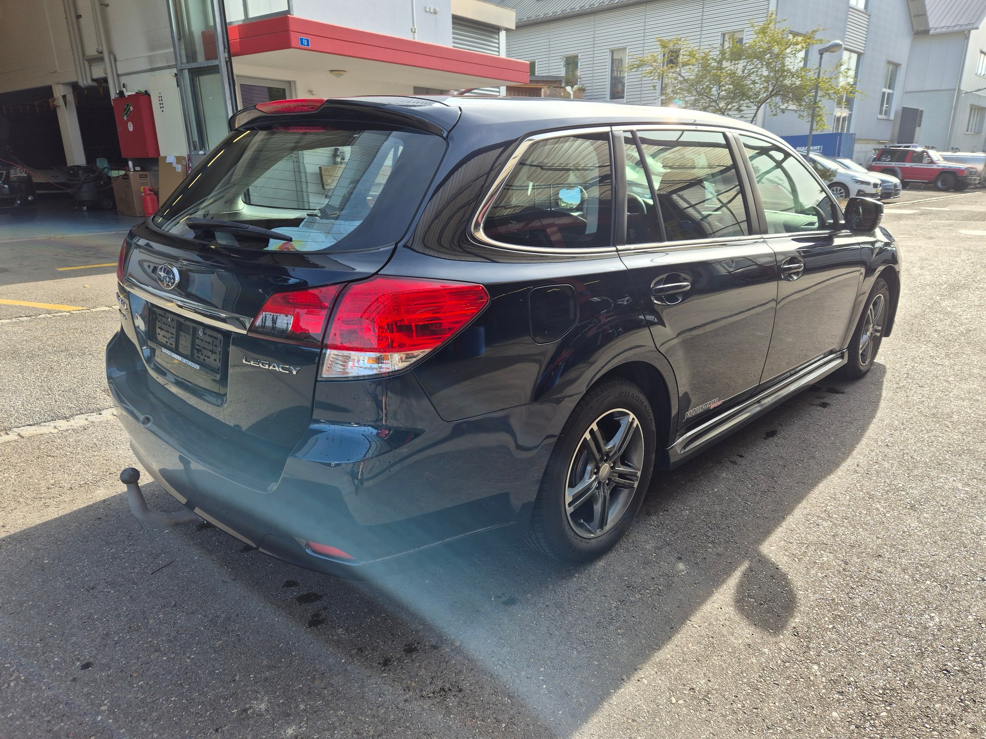 SUBARU Legacy 2.0i Swiss AWD Lineartronic-image-4
