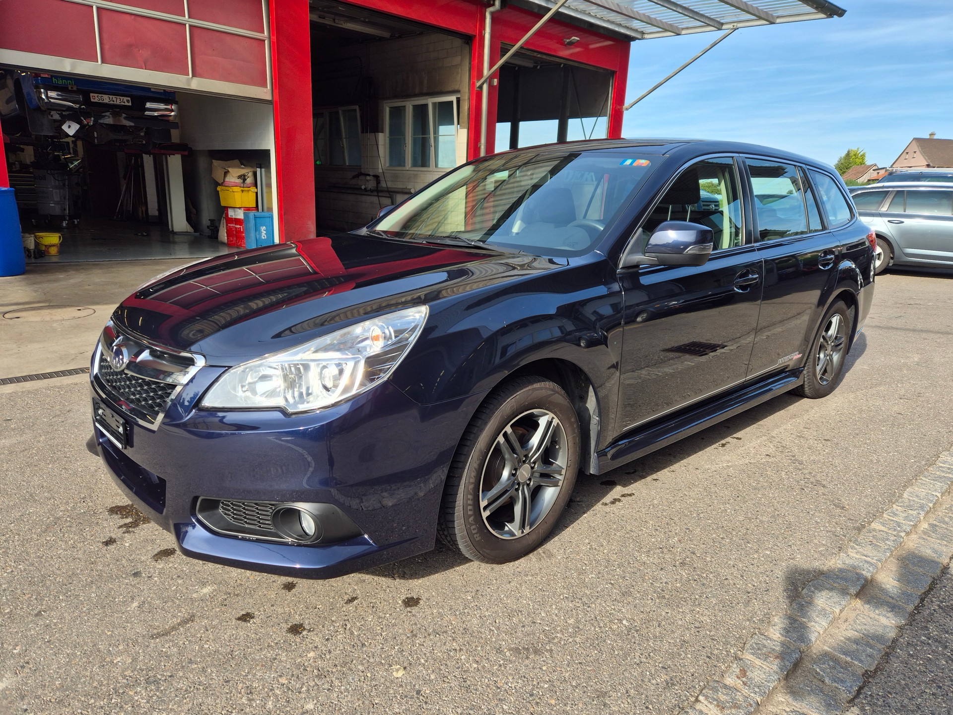 SUBARU Legacy 2.0i Swiss AWD Lineartronic-image-1