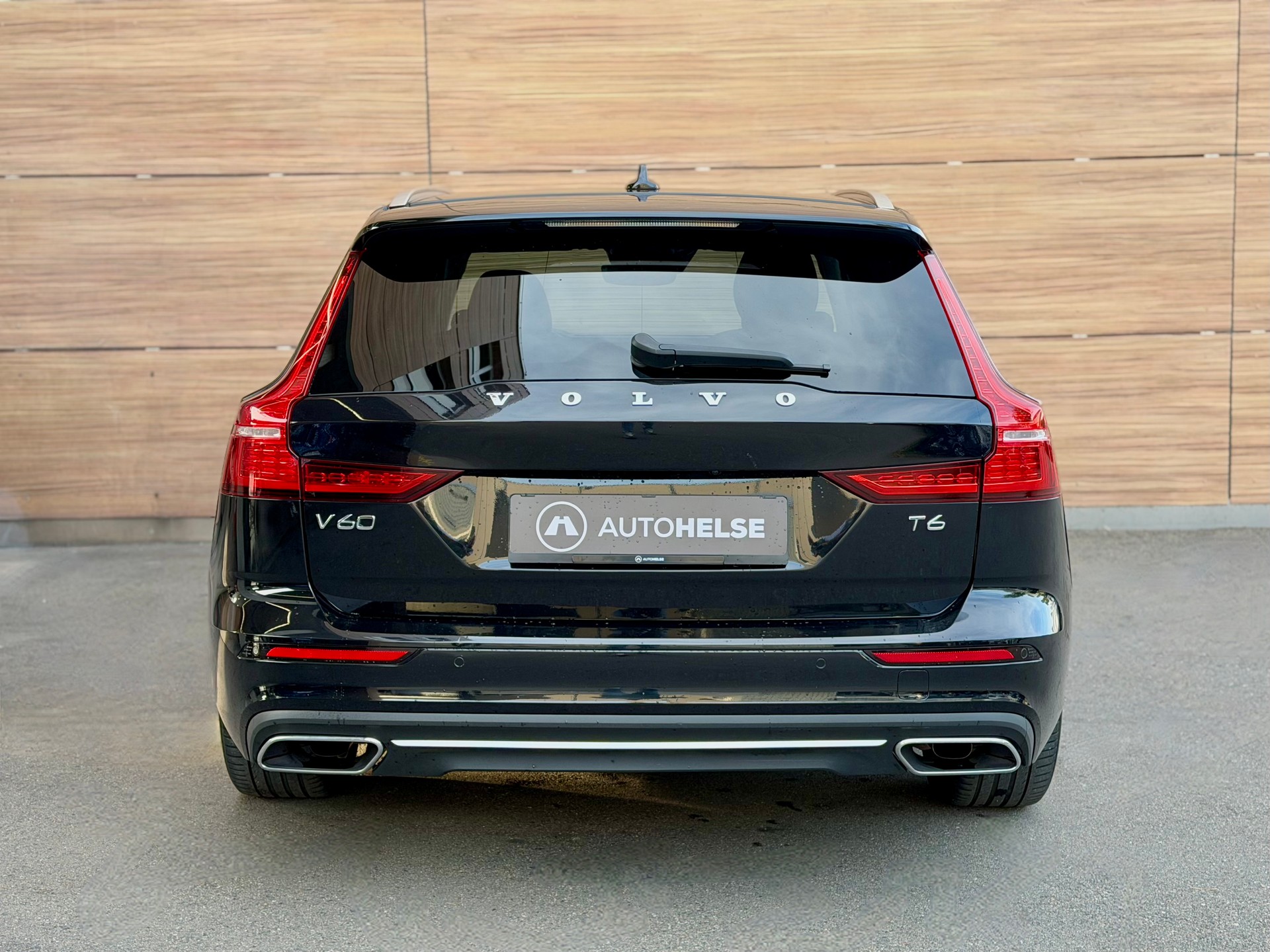 VOLVO V60 T6 eAWD Twin Engine Inscription Geartronic - CH Fahrzeug - 10 Jahre/150000 Km Gratis Service --image-3