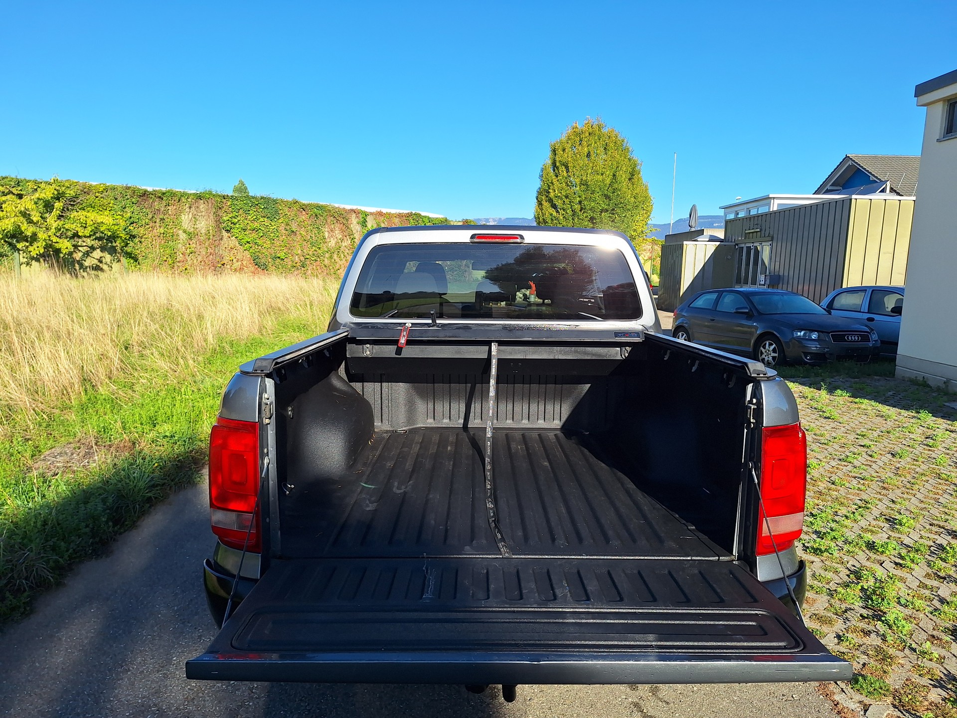 VW AMAROK-image-13
