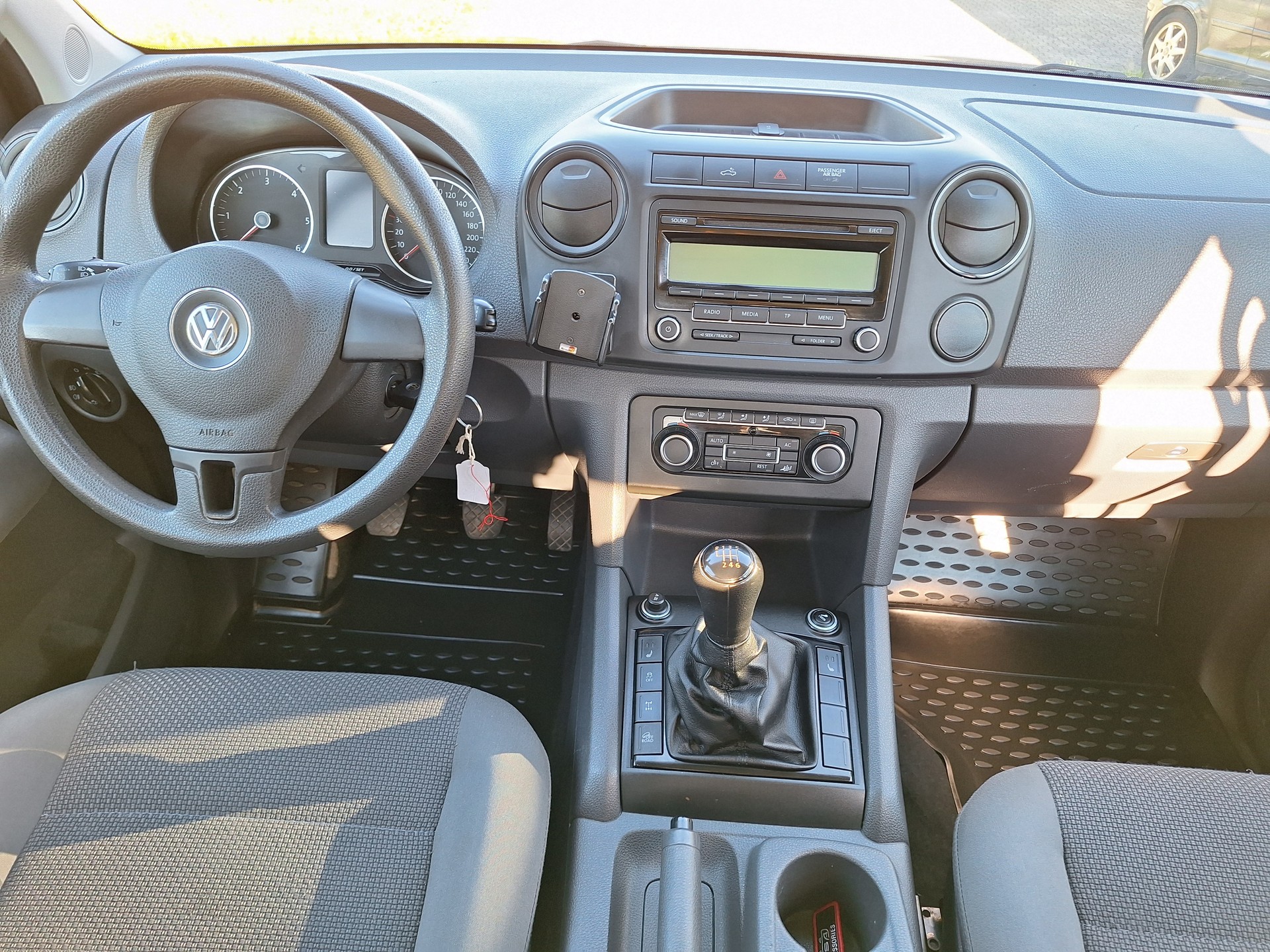 VW AMAROK-image-9