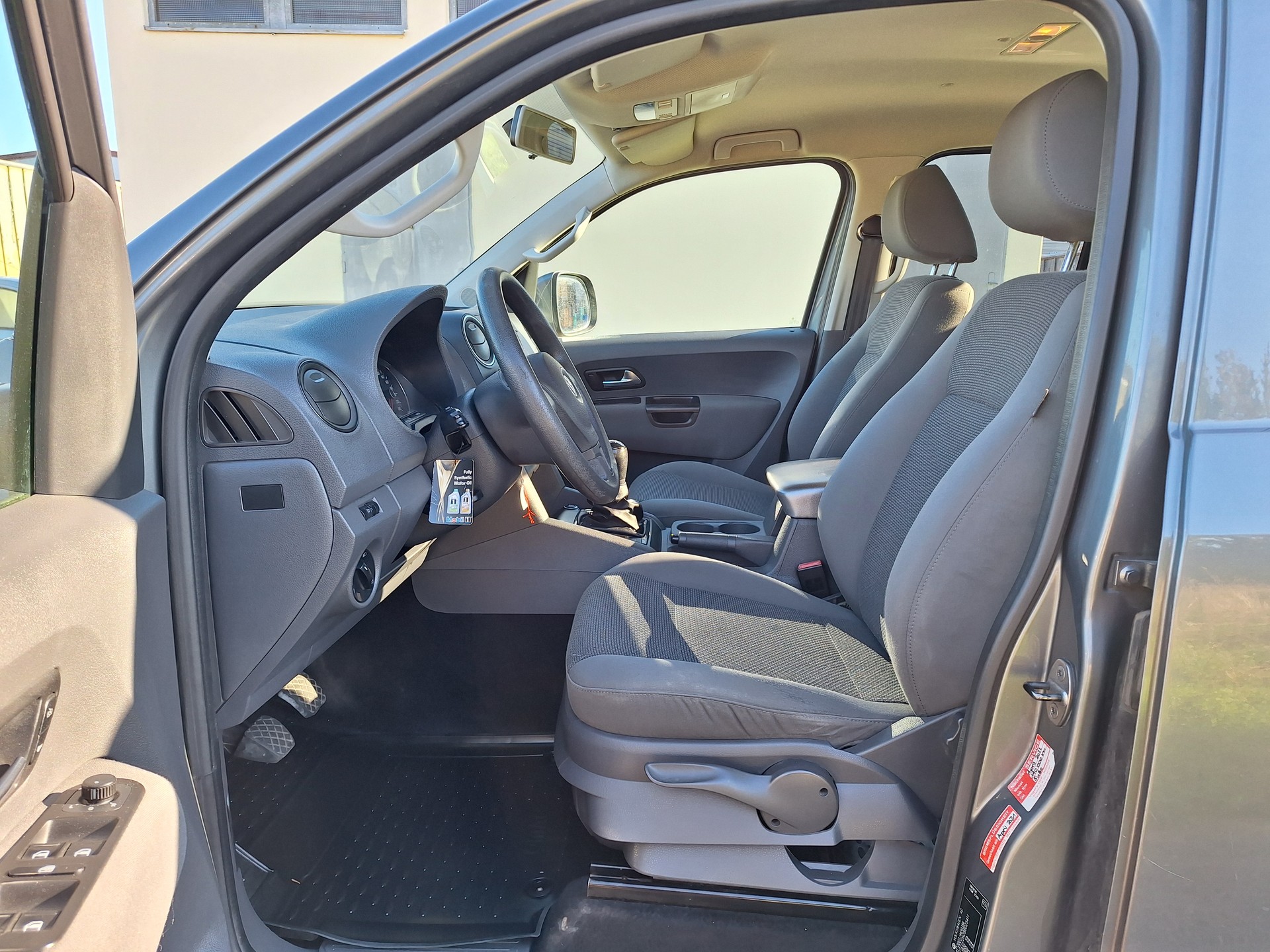 VW AMAROK-image-6