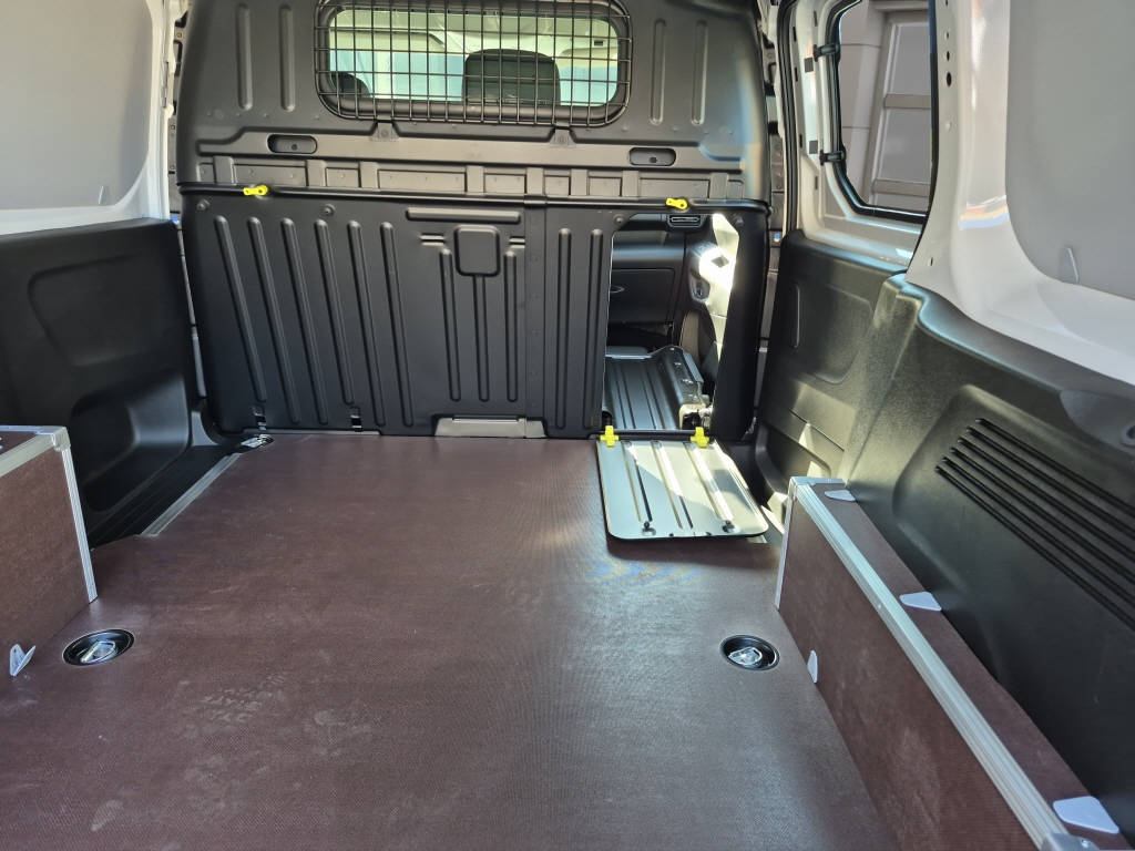 CITROEN Berlingo VAN M Essence 110ch Manuelle-image-9