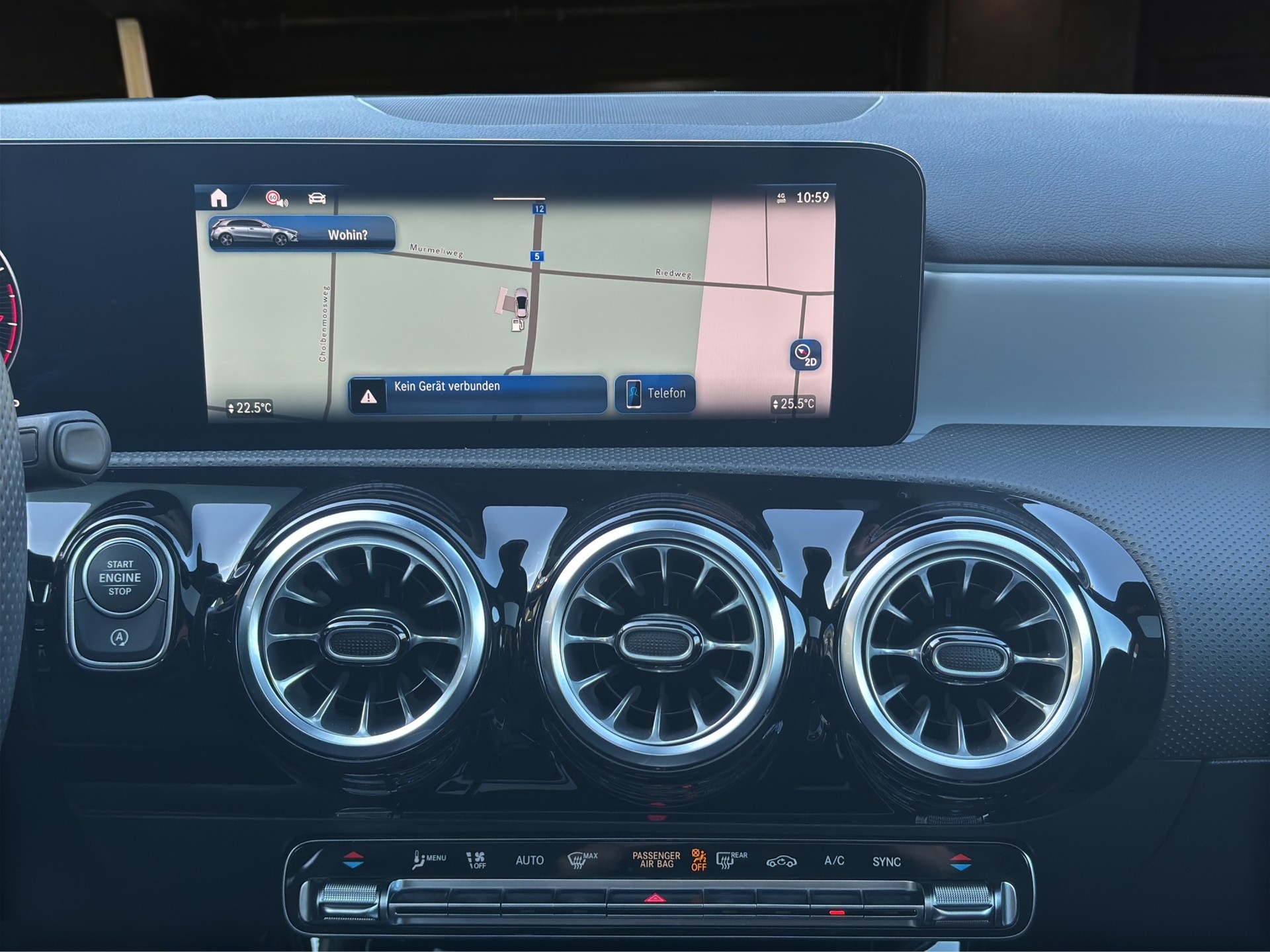 MERCEDES-BENZ A 250 AMG Line 4m-image-15