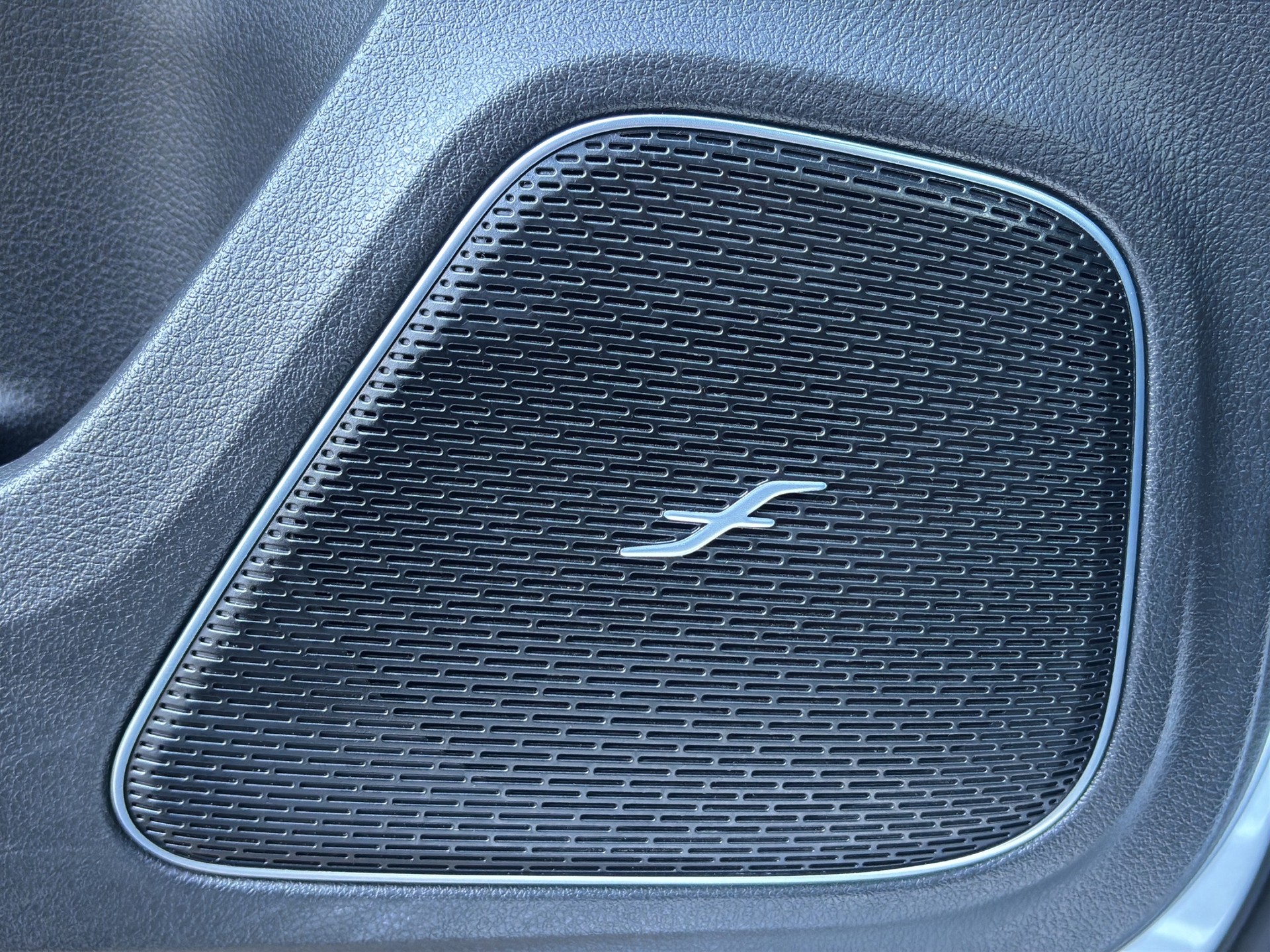 MERCEDES-BENZ A 250 AMG Line 4m-image-18