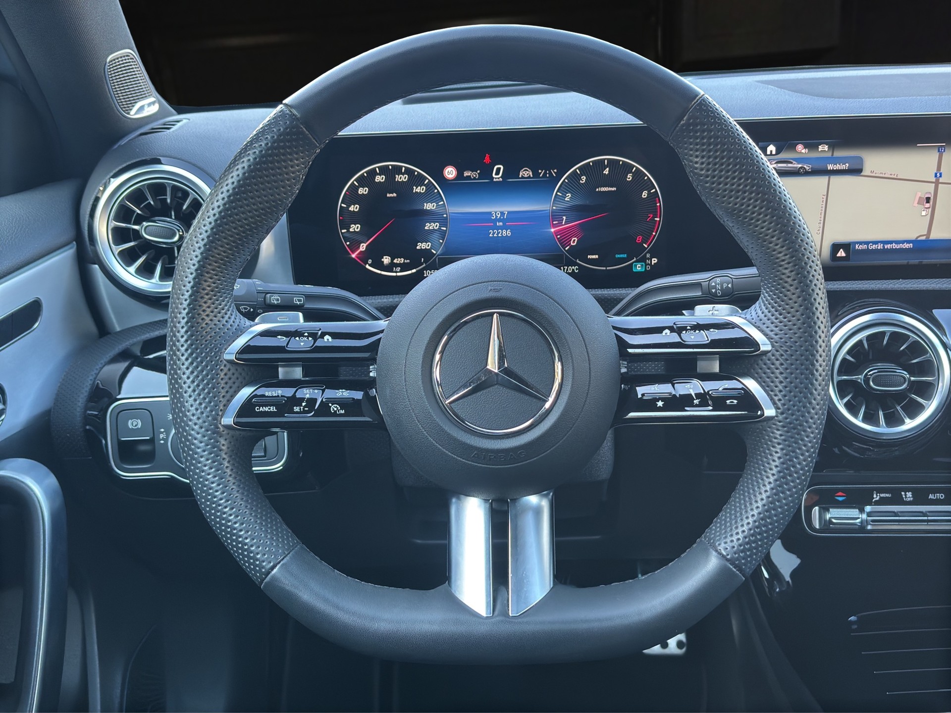 MERCEDES-BENZ A 250 AMG Line 4m-image-11