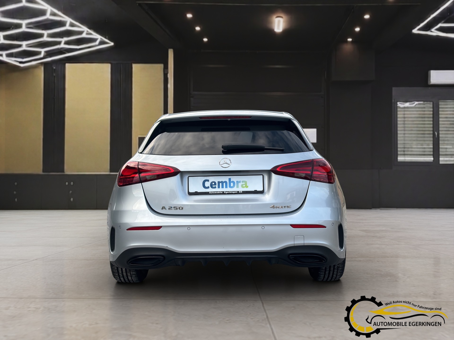 MERCEDES-BENZ A 250 AMG Line 4m-image-5