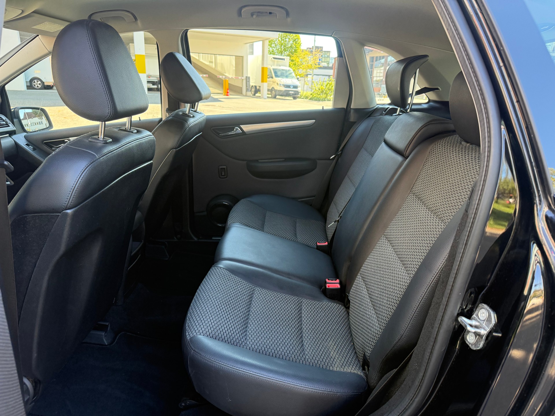 MERCEDES-BENZ B 180 (170) NGT BlueEfficiency Autotronic-image-7