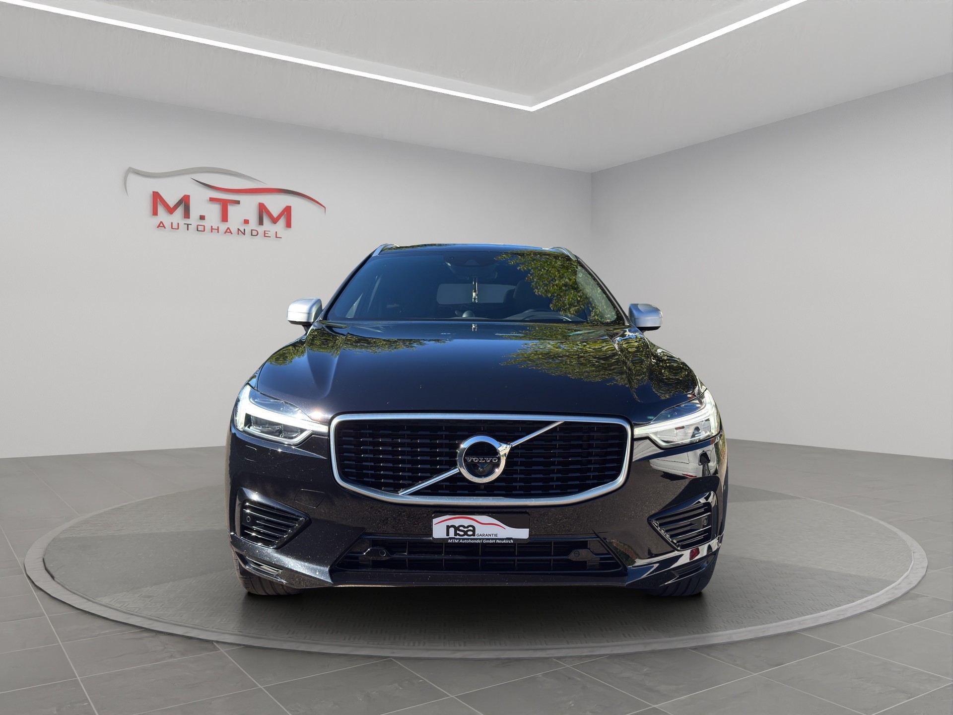 VOLVO XC60 T8 eAWD R-Design Geartronic-image-2