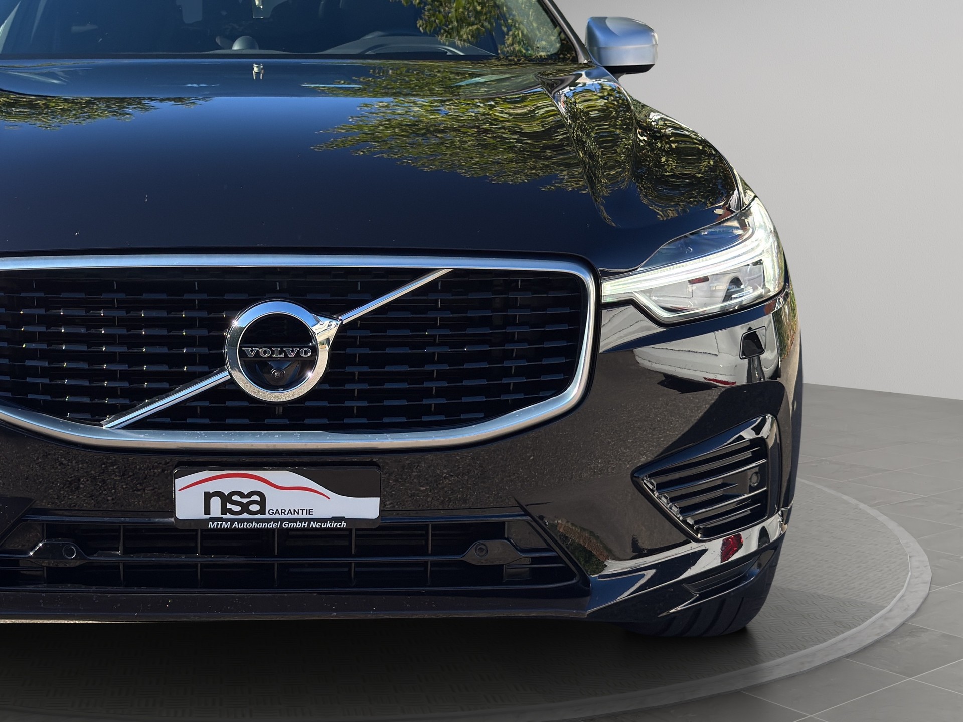 VOLVO XC60 T8 eAWD R-Design Geartronic-image-4