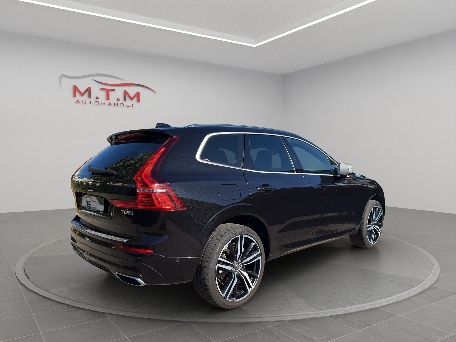 VOLVO XC60 T8 eAWD R-Design Geartronic-image-11